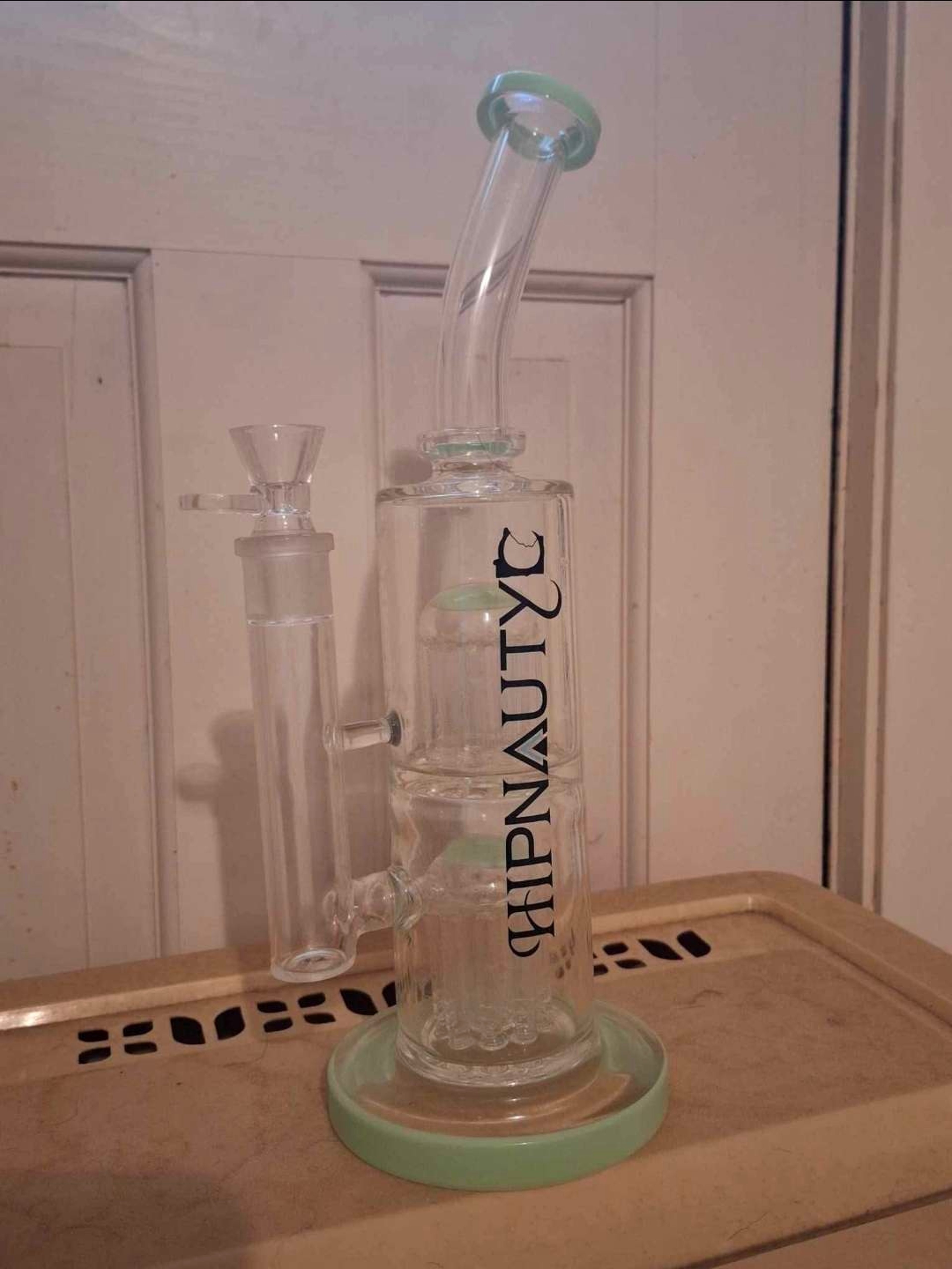 Preview pic of Hipnautyc brand bong with double tree perc