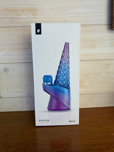 Preview pic of Puffco peak pro indiglow box.