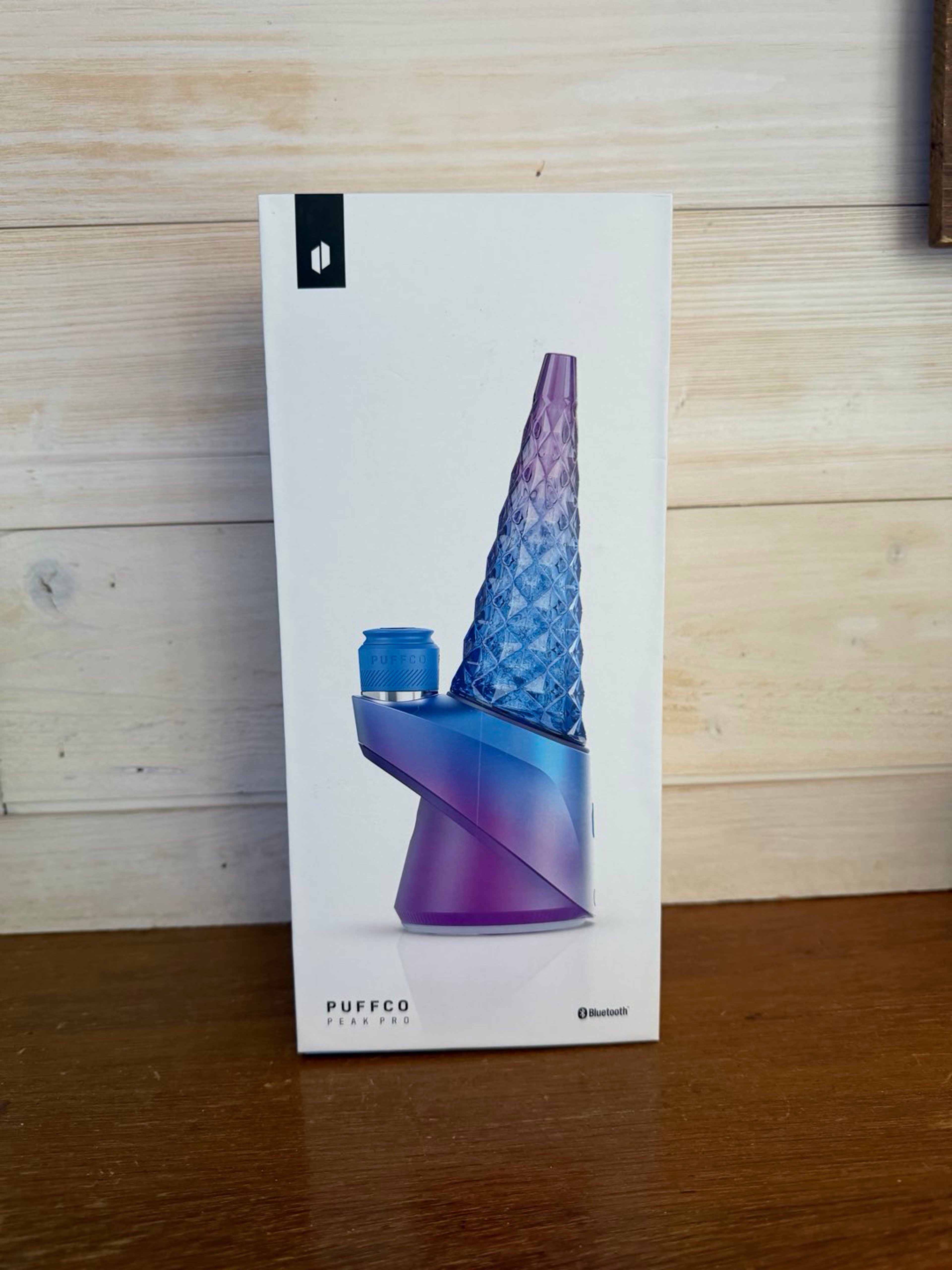 Puffco peak pro indiglow box. image 0