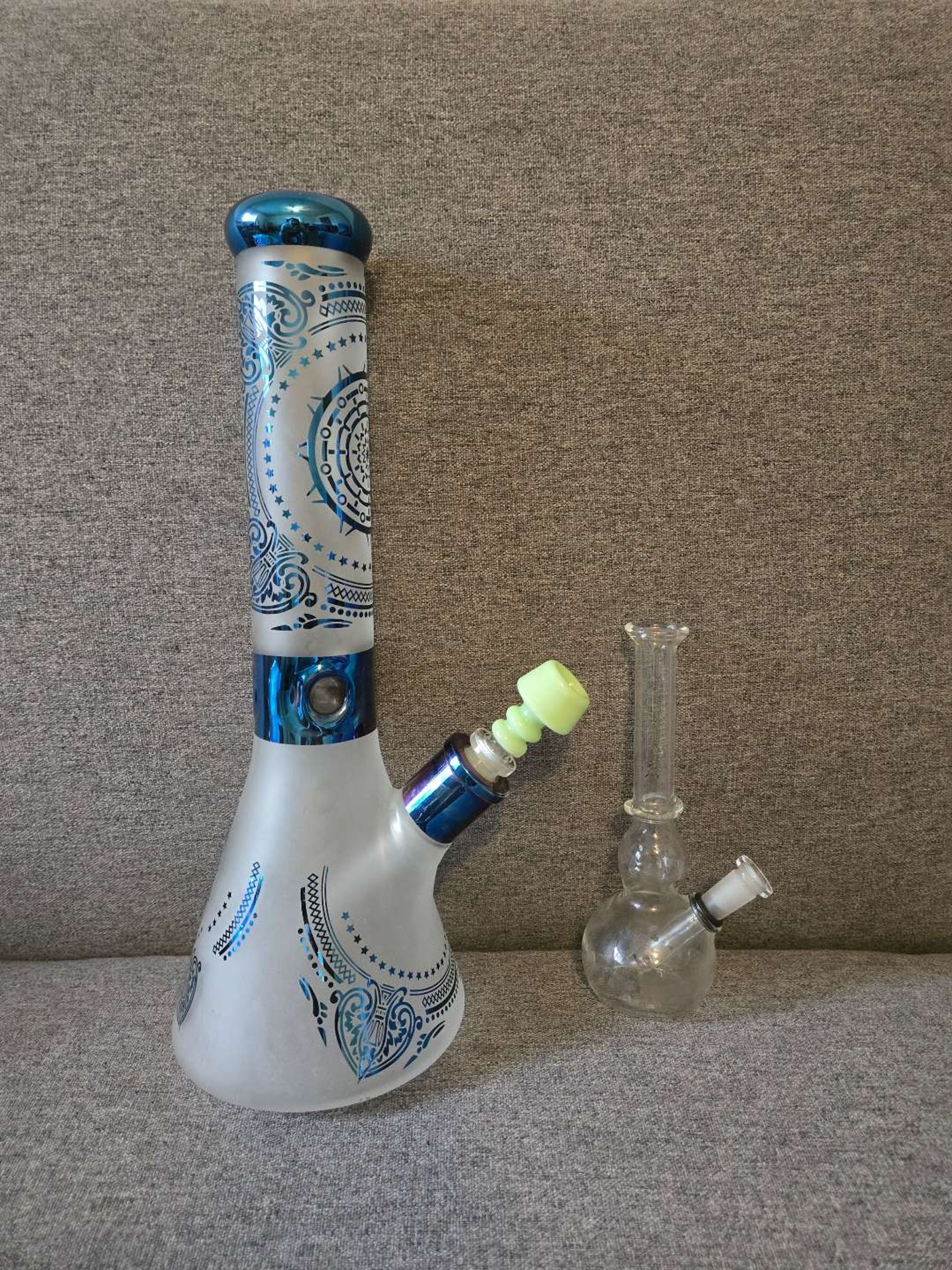 Preview pic of Classic Beaker Bong with frosted glass [Comes with free mini beaker]