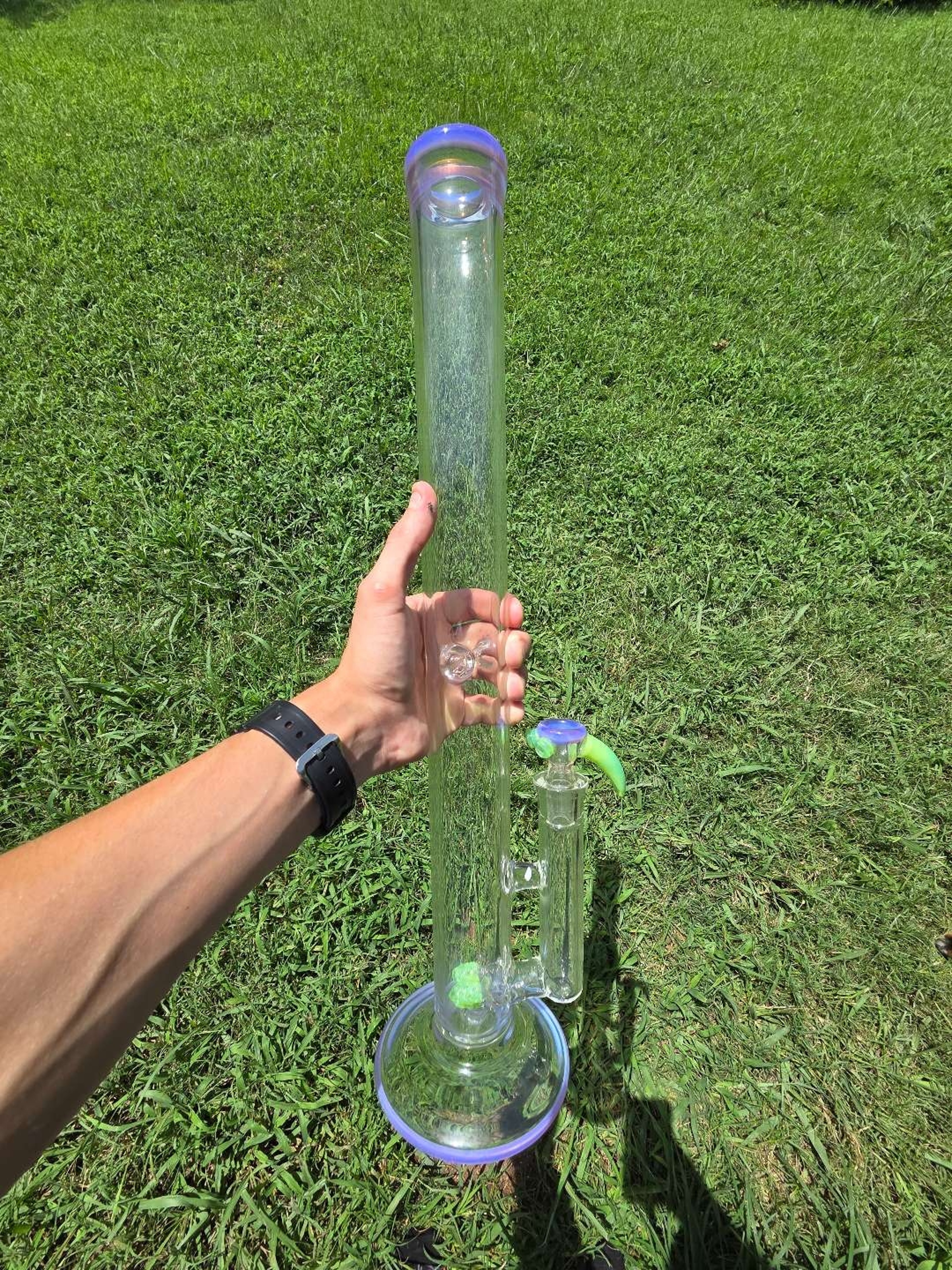 Preview pic of Fluid Glass Bong