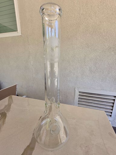 Preview pic of HvY glass