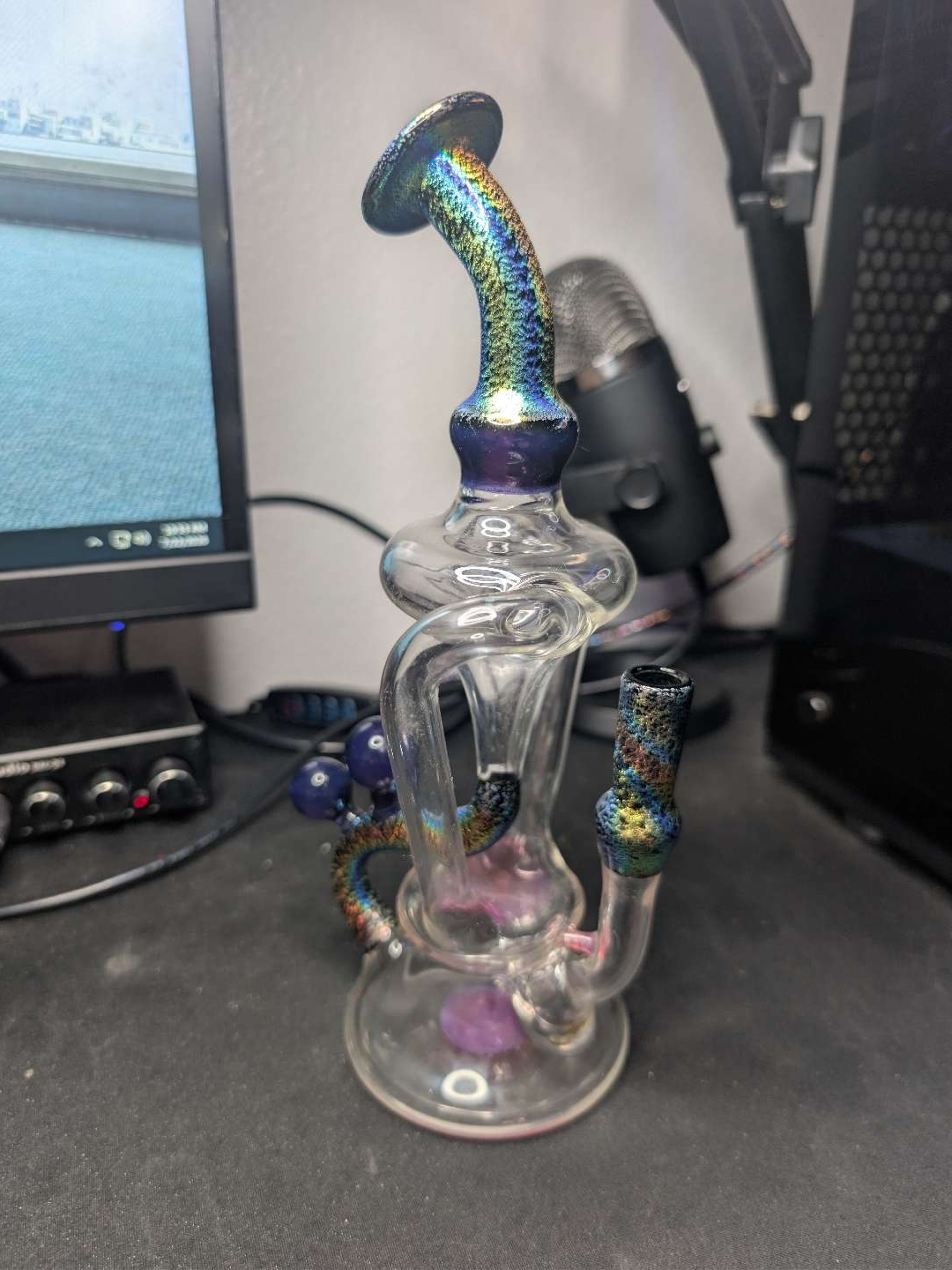 Preview pic of jmp_glass_art Double Incycler