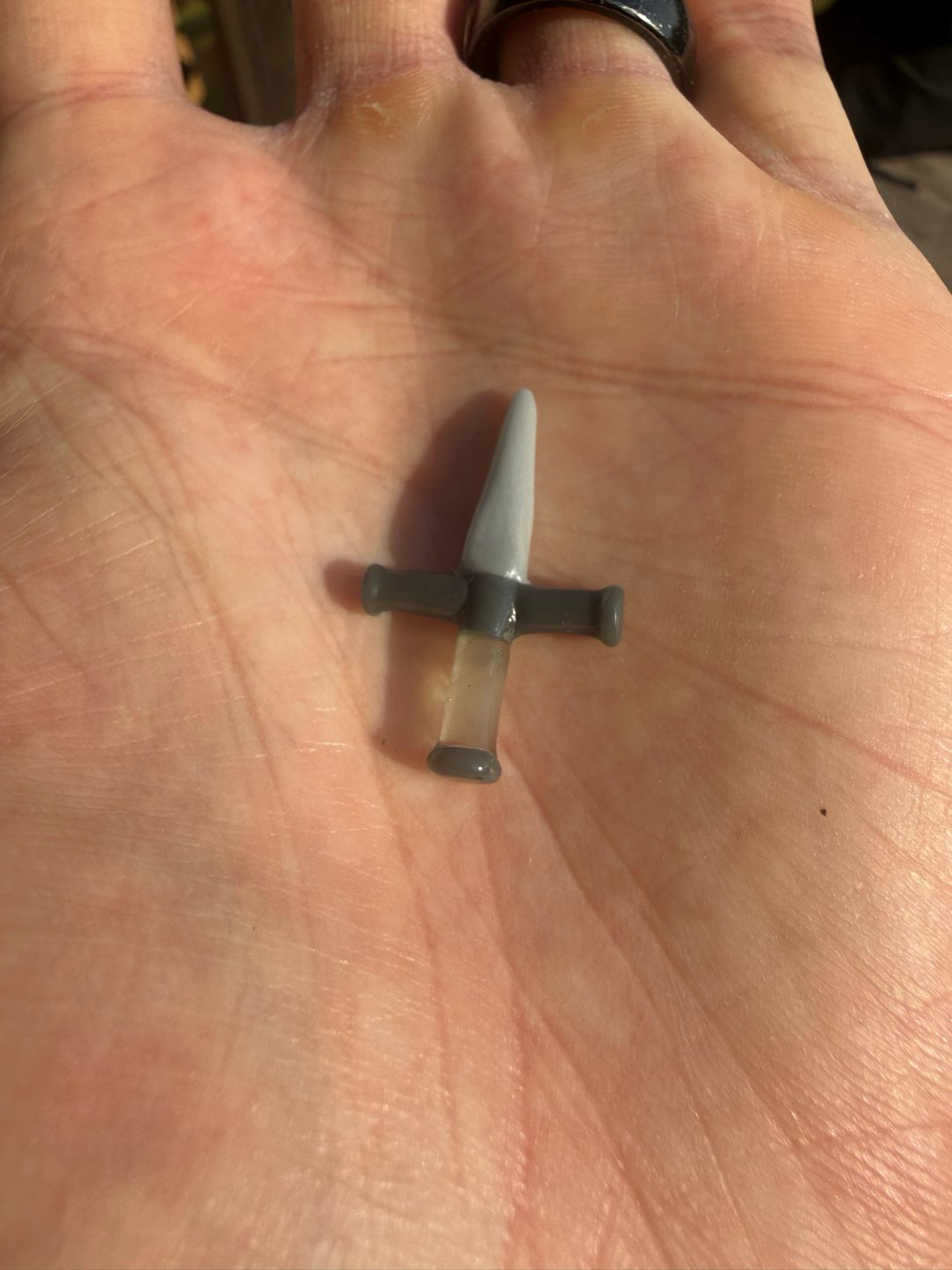 Preview pic of Jebb glass mini sword