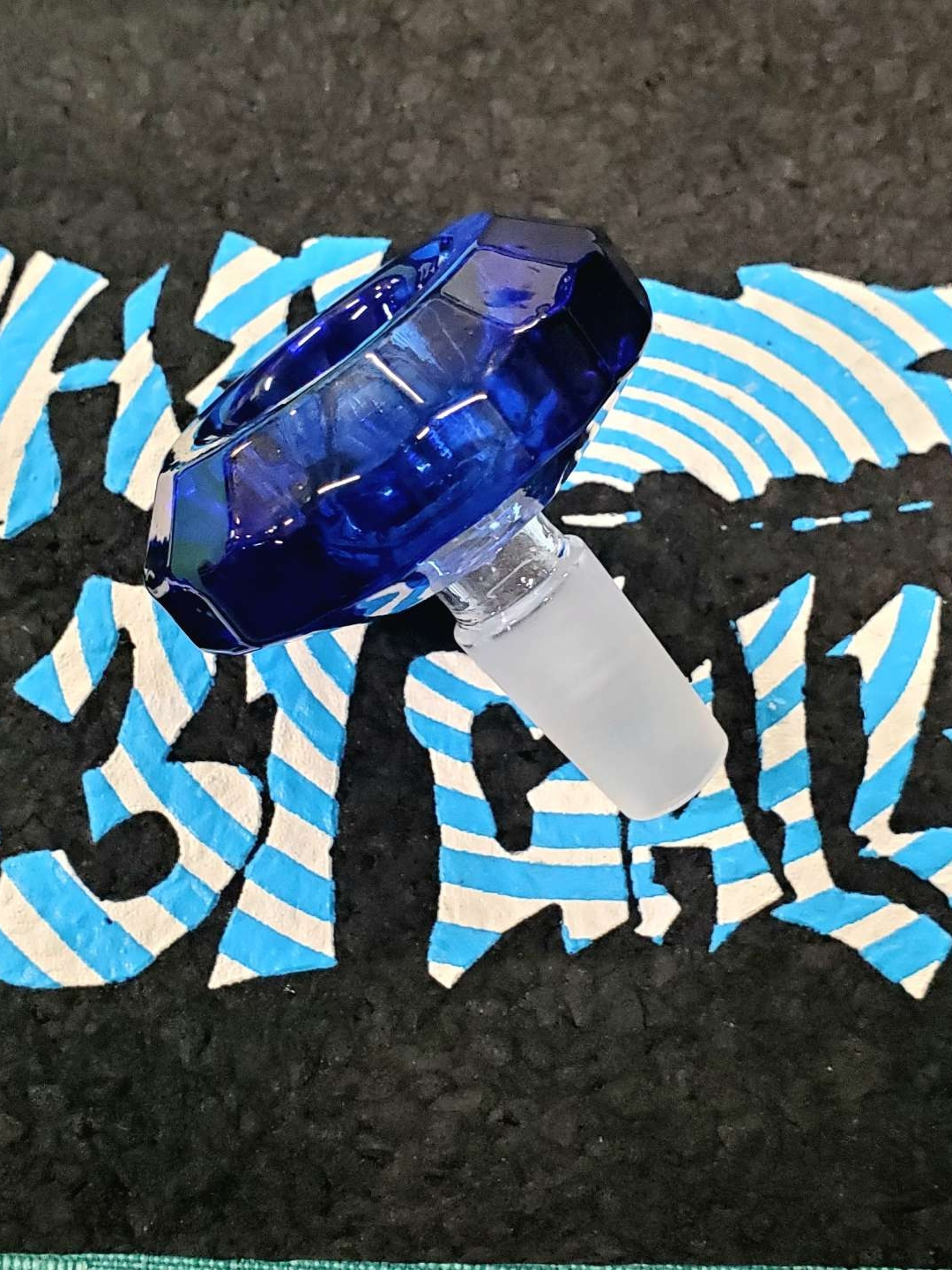 Preview pic of Hillside Glass Faceted slide
