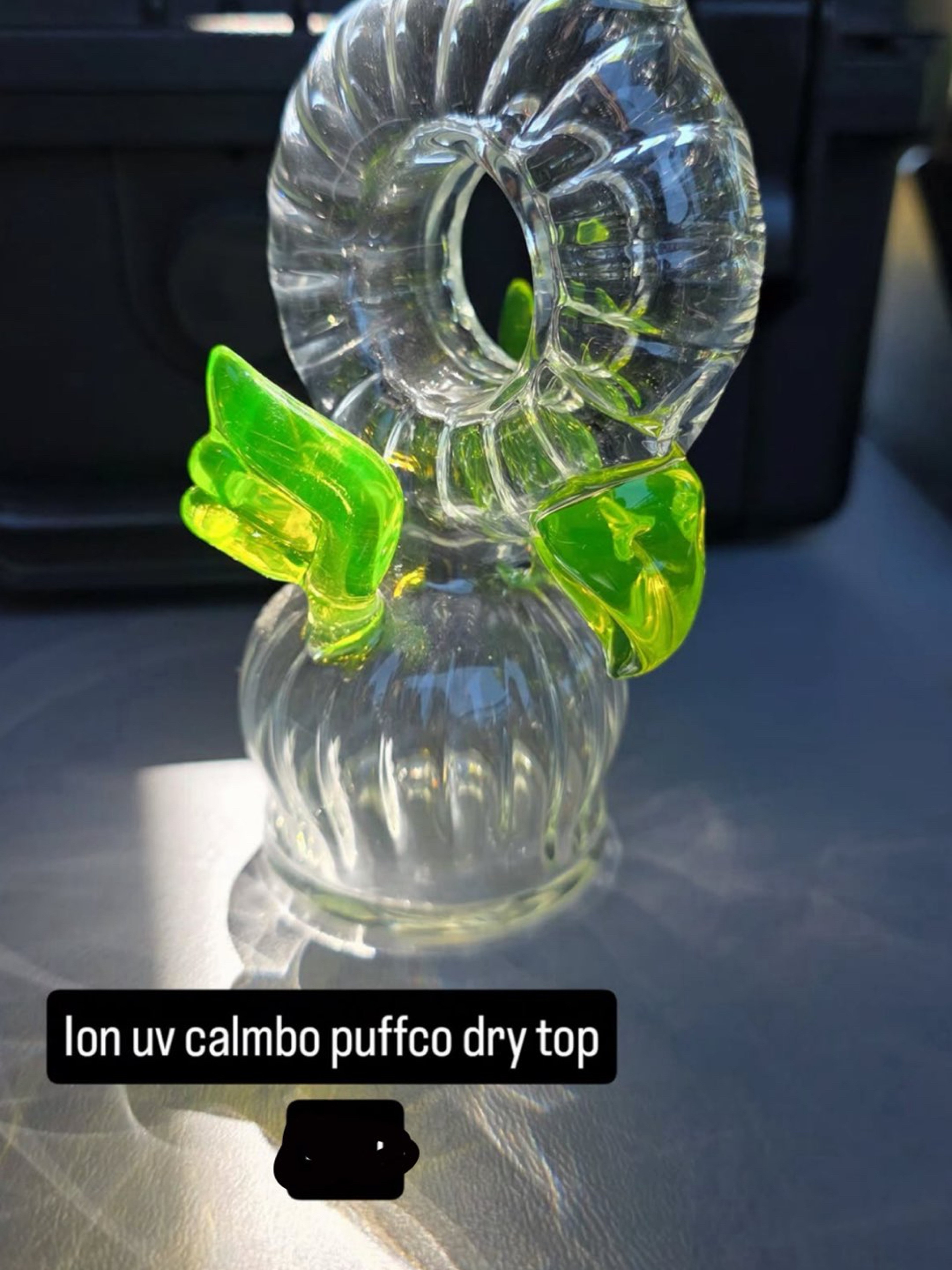 Preview pic of Calmbo puffco dry top