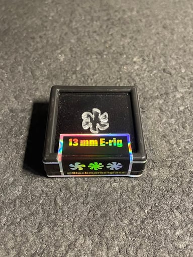 Preview pic of Black Market Glass 13mm Flake Style 2