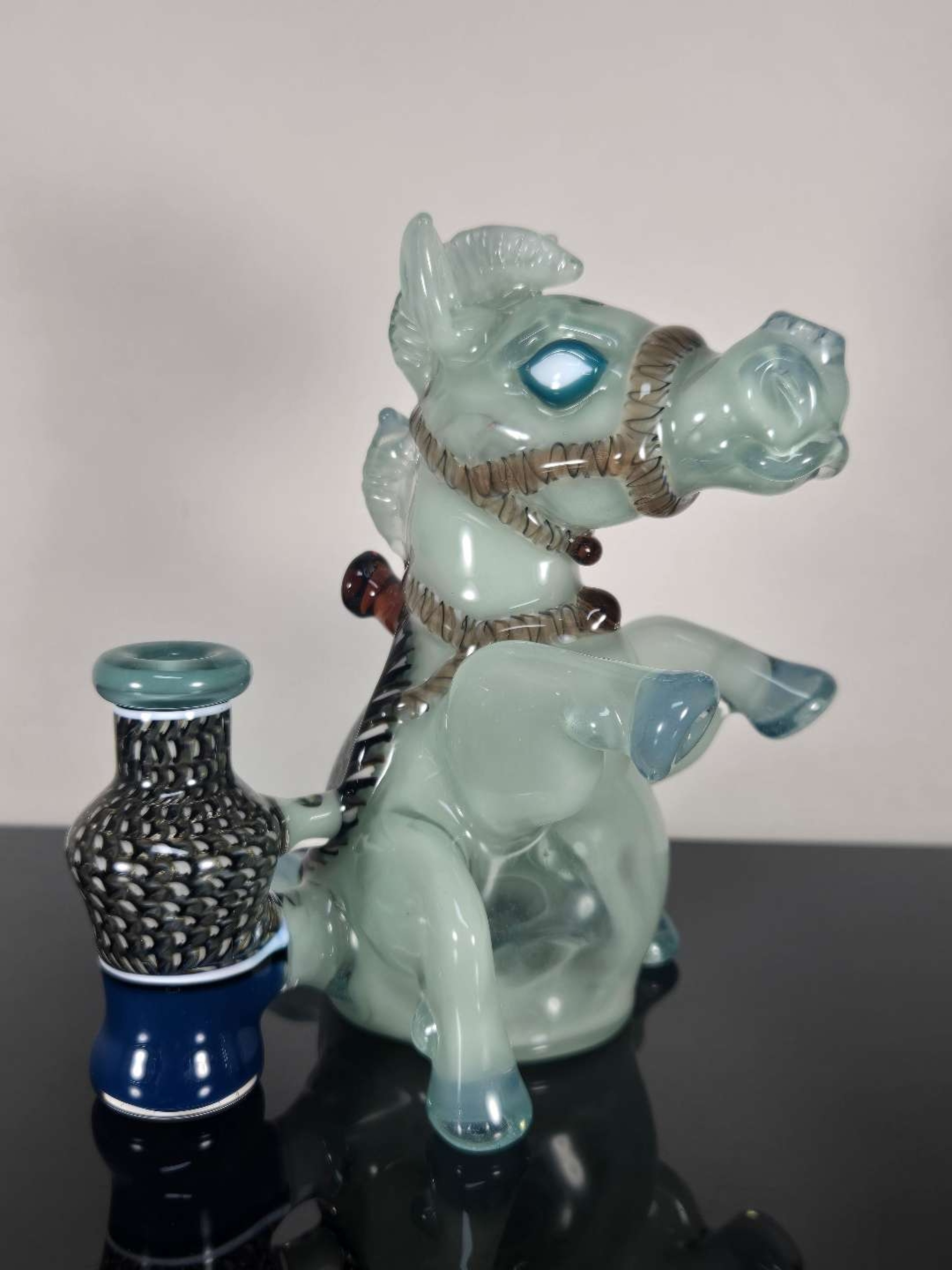Horse and vase prototype image 0