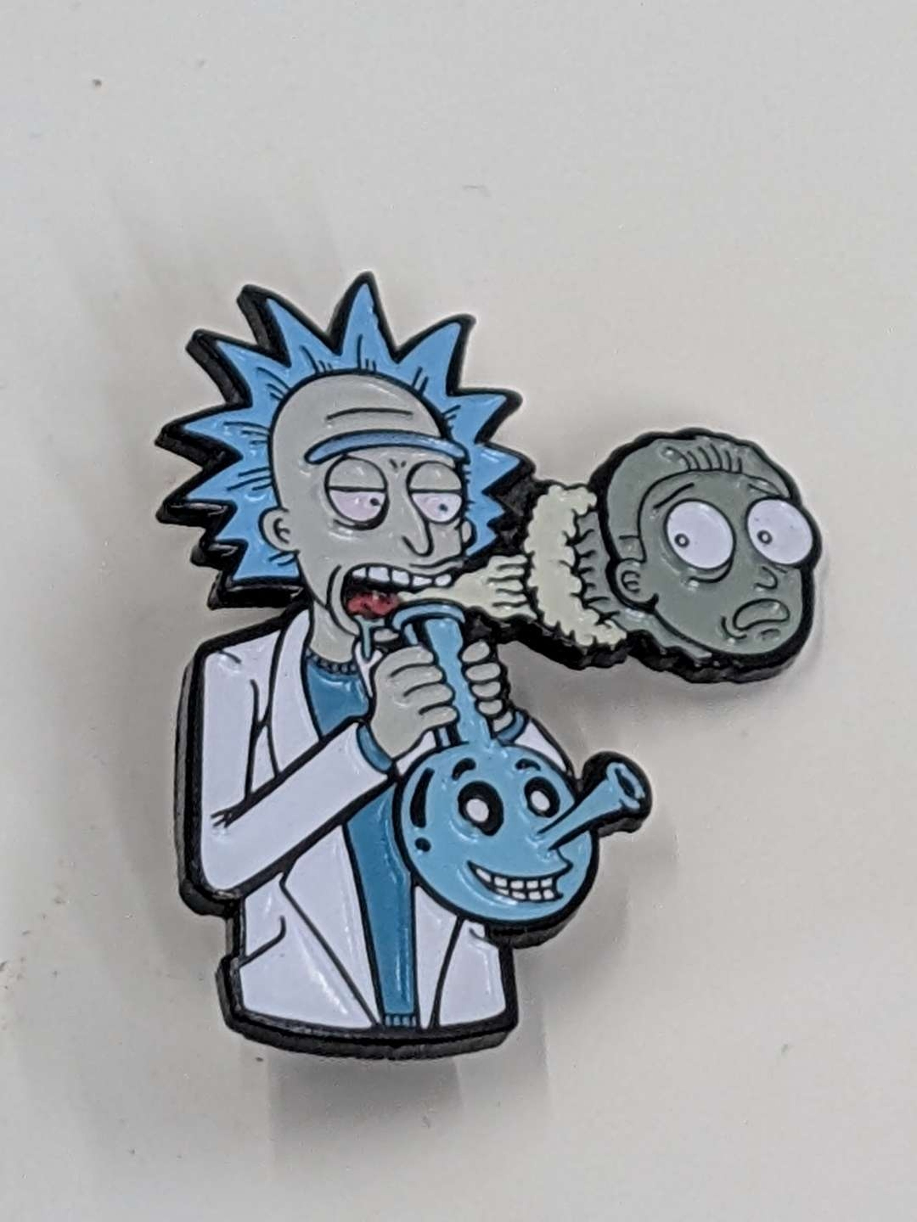 Preview pic of Rick and Morty Bong Enamel Pin - Rare