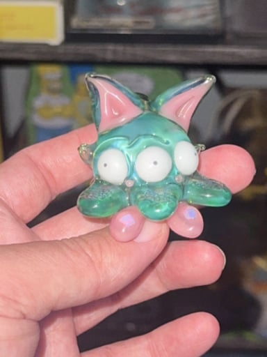 Preview pic of Nerv Glass Trippy Kitty pivot top