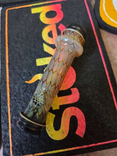 Preview pic of Flowstateglass threaded/fumed honeycomb chillium