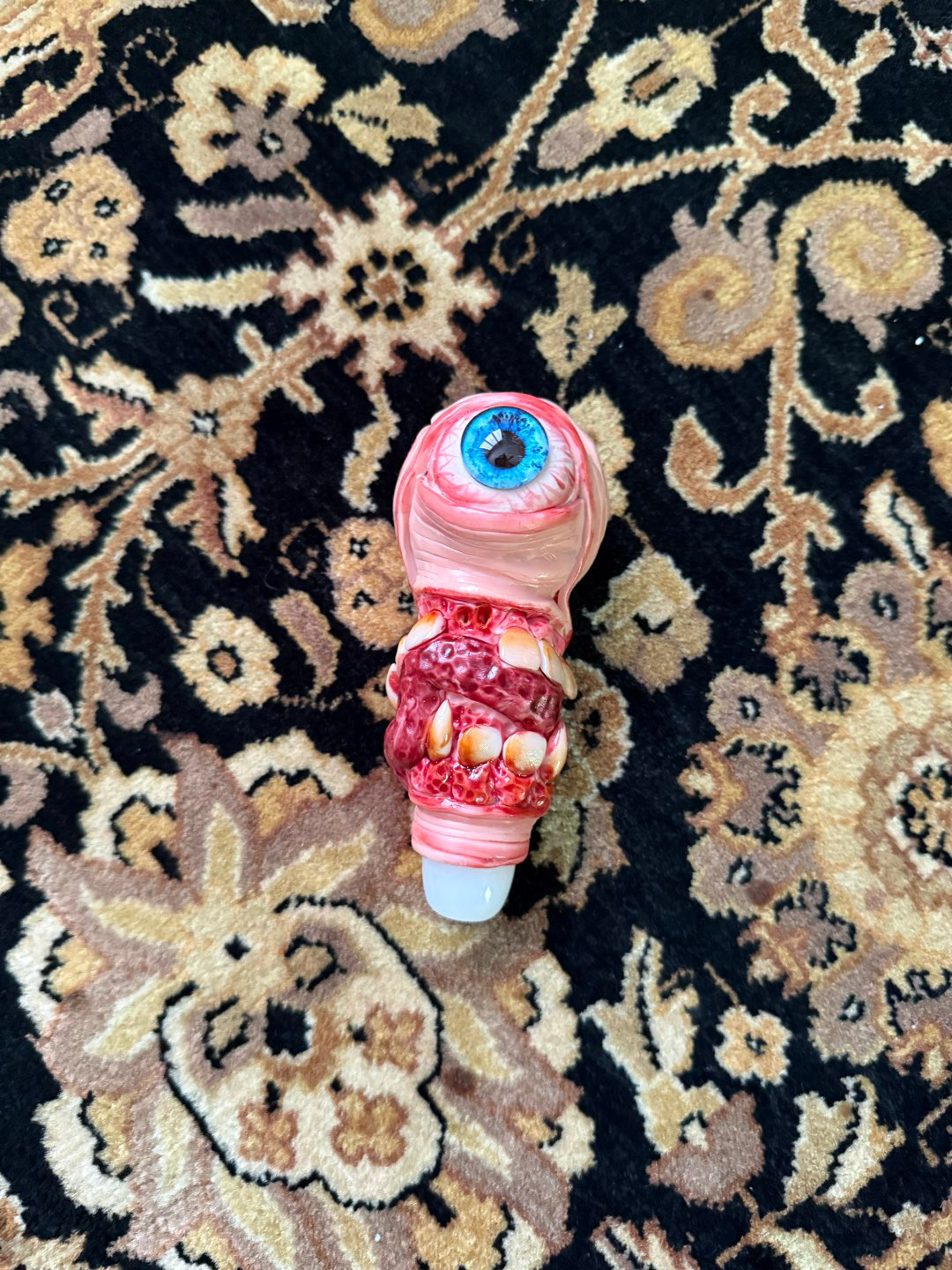 Preview pic of Hand-Blown Monster Eyeball Spoon Pipe – Sculpted Horror Glass – Blue Eye – Excellent Condition