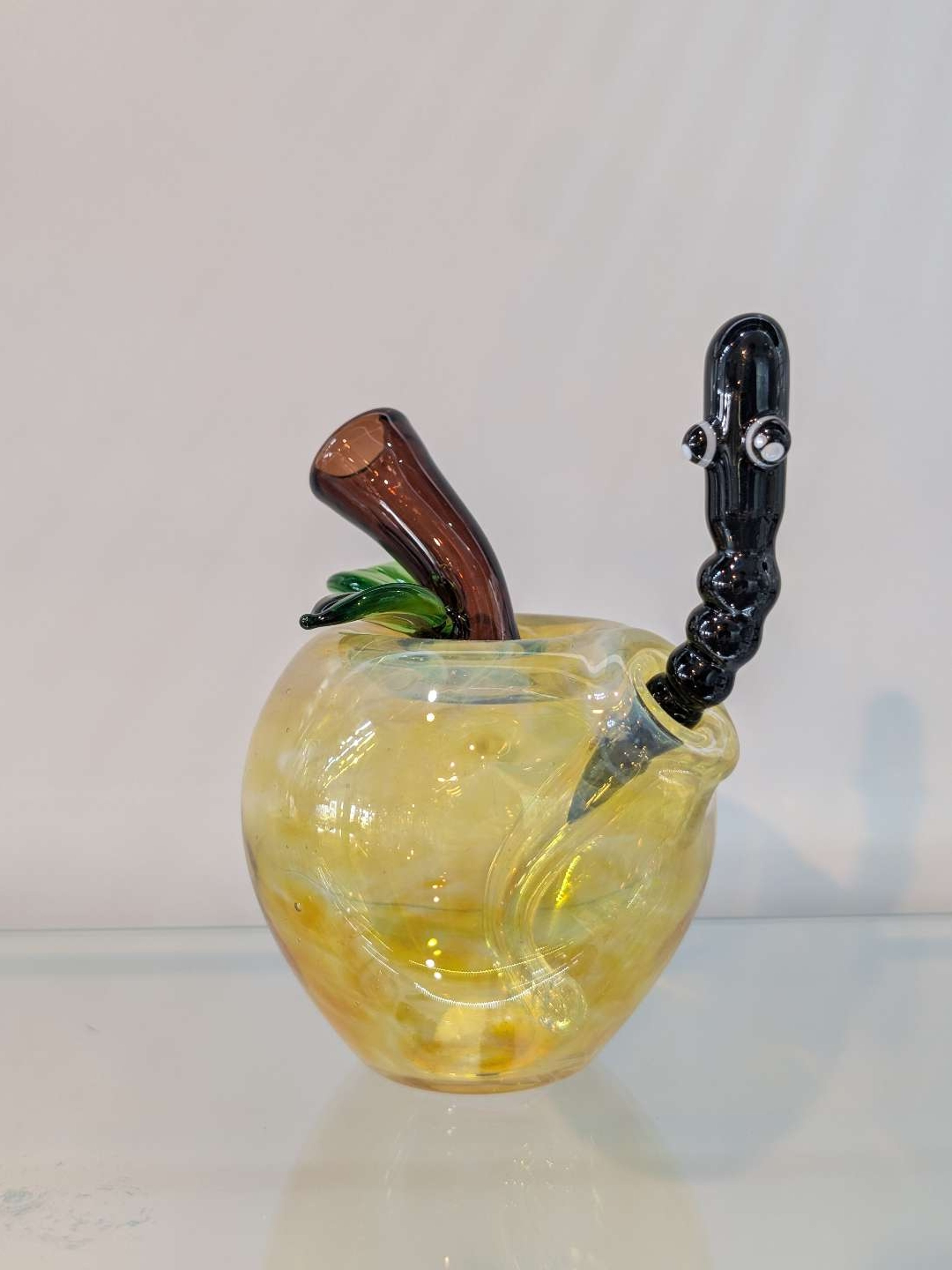 Preview pic of Pouch Glass Apple Rig 3