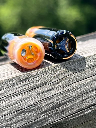 Preview pic of 2 black and caramel joint tips (3 hole)