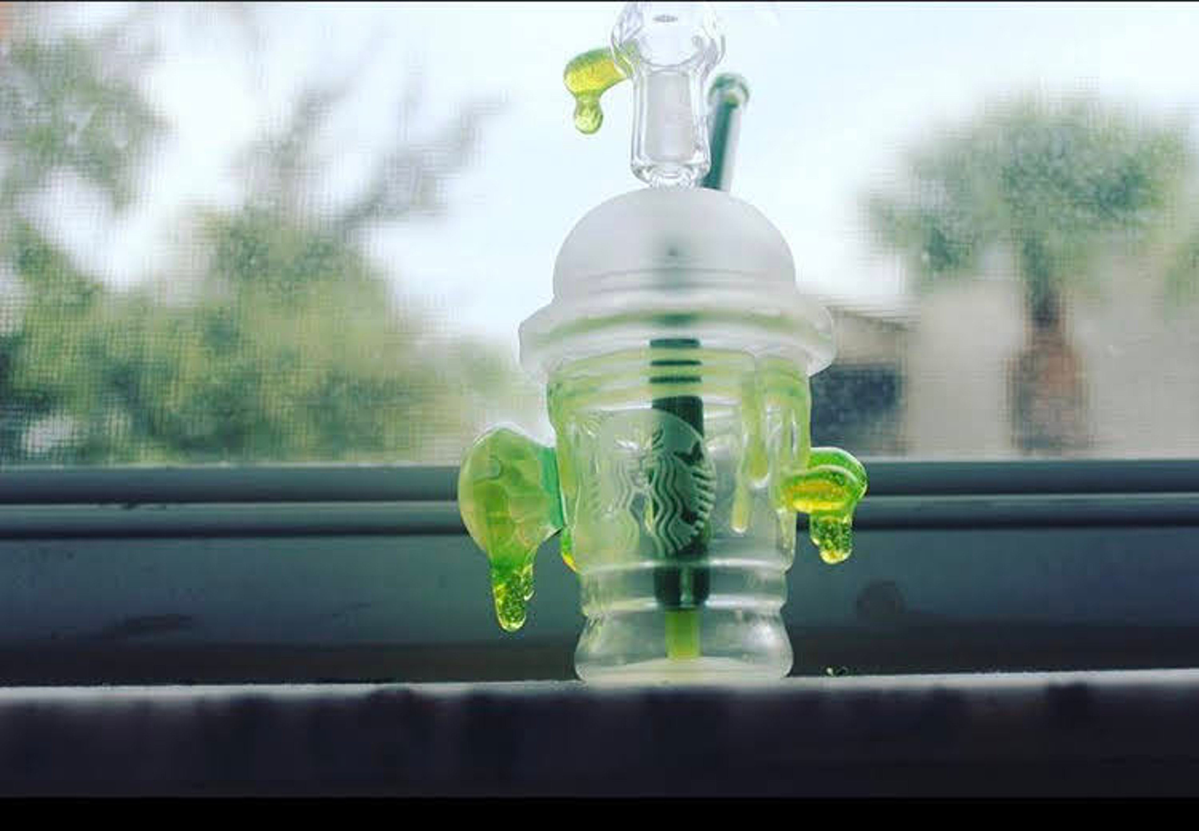 Preview pic of 2012 Evol glass Dabuccino Slime honeycomb