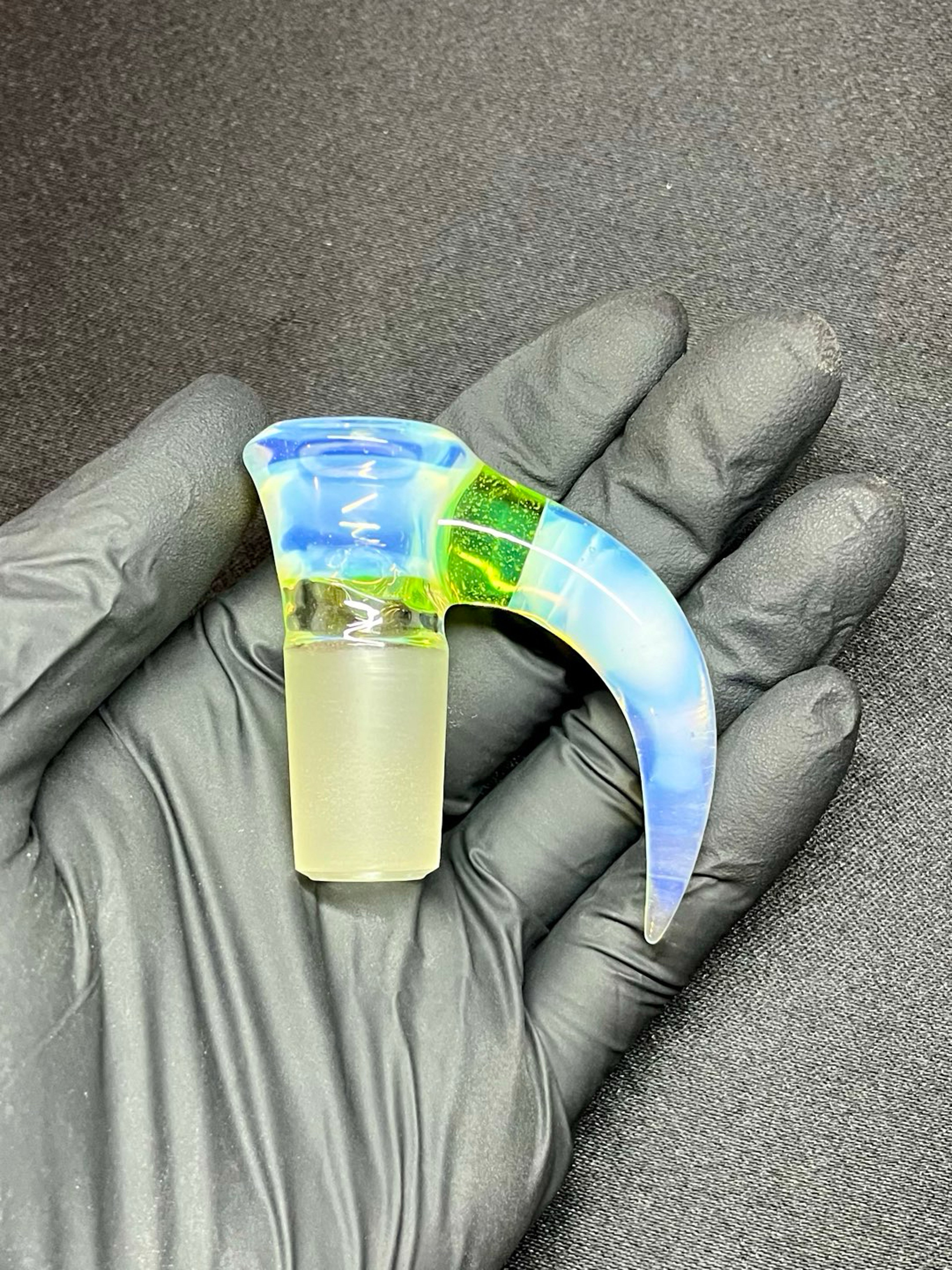 Preview pic of Severely white/Slyrm 18mm slide