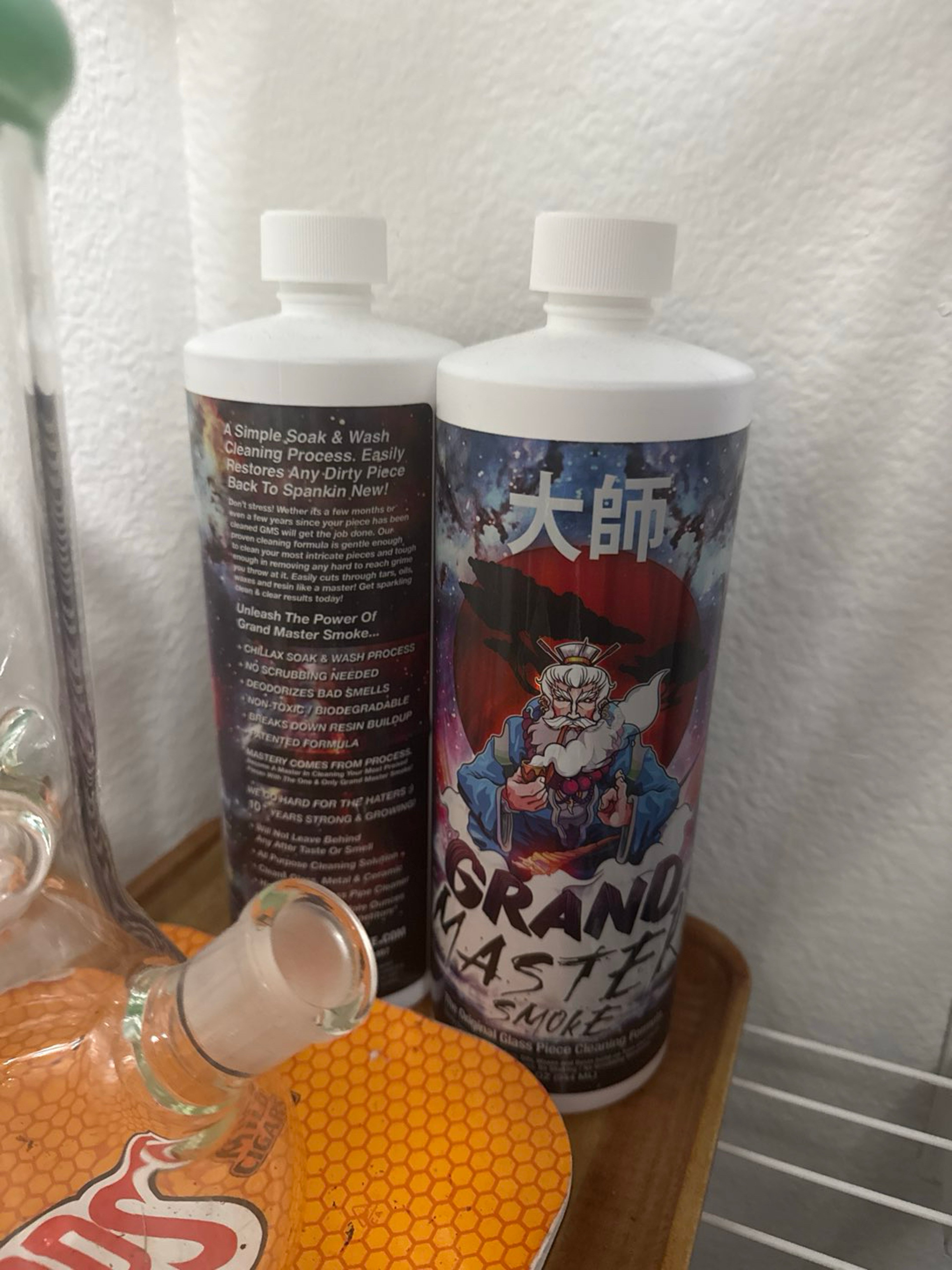 Preview pic of Glass/Bong cleaner - 32oz