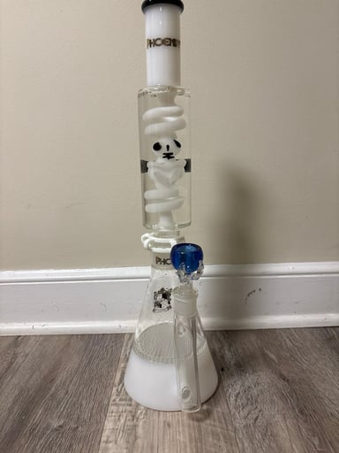 Preview pic of 18 inch Freezable Phoenix star no down stem 18mm bowl