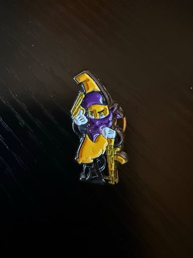 Preview pic of Banana with Guns Pin