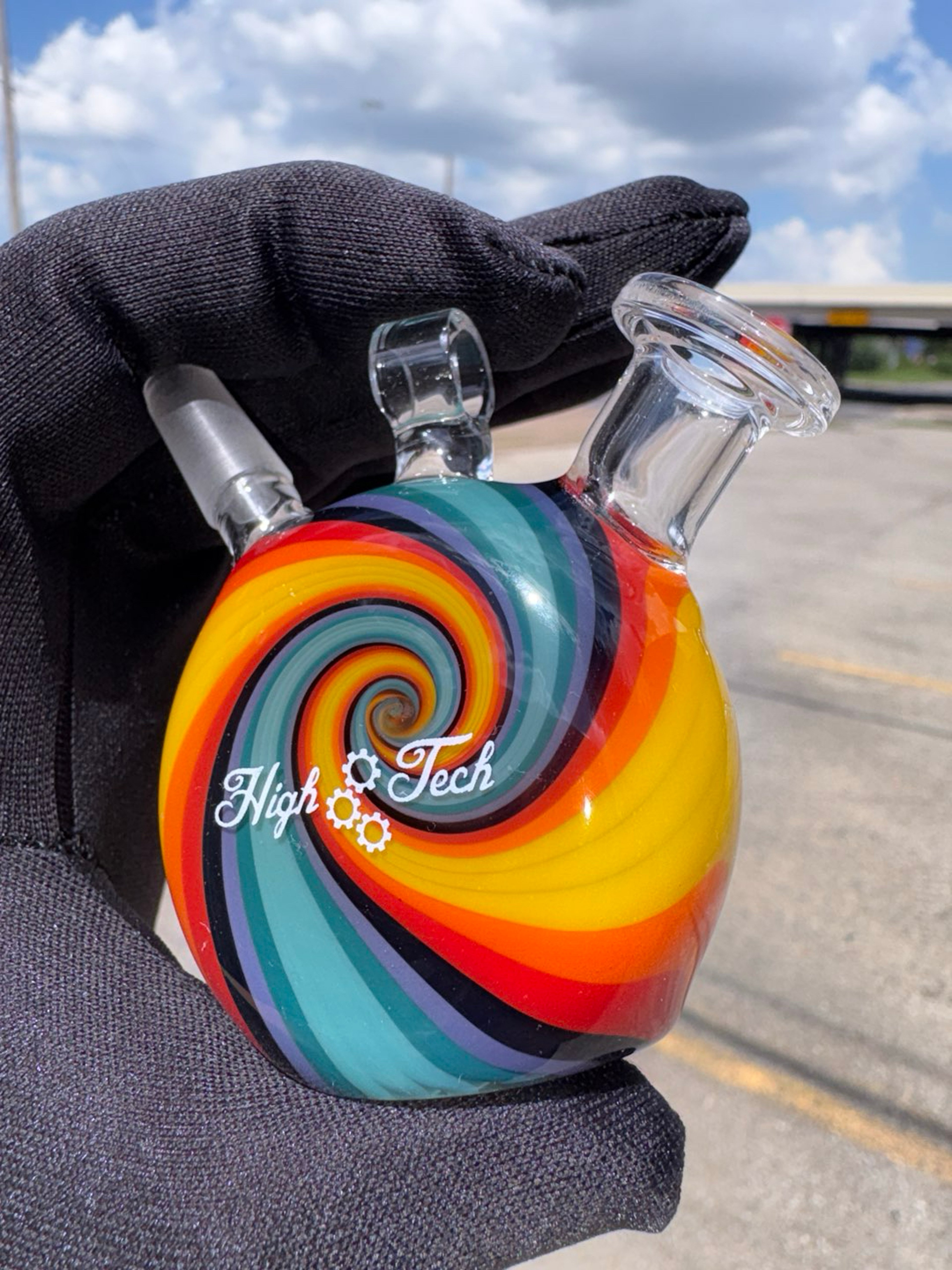 Preview pic of HIGHTECH GLASS pendant rig