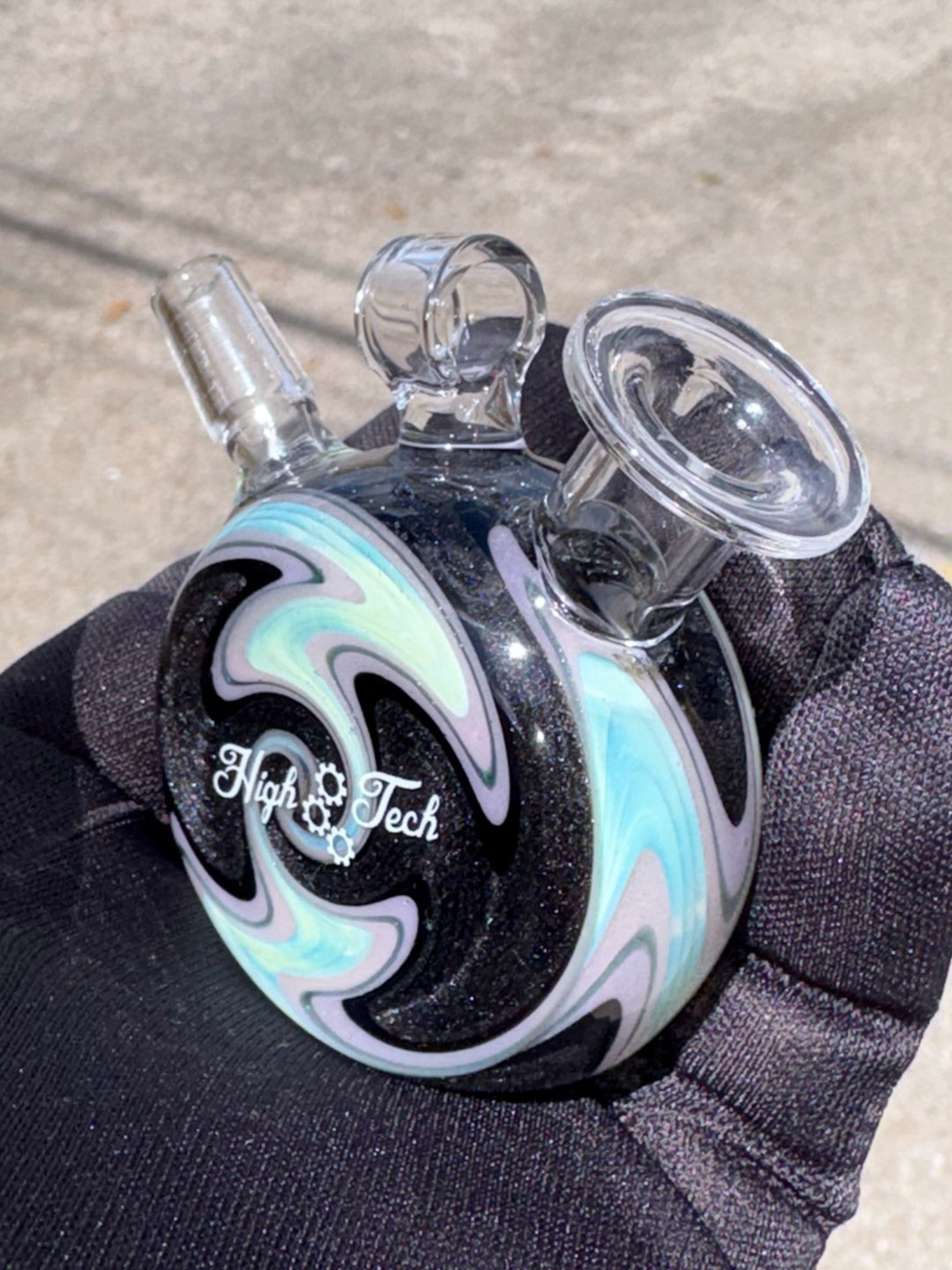 Preview pic of HIGHTECH GLASS pendant rig