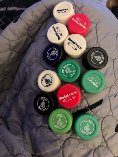 Preview pic of 13 silicone concentrate containers