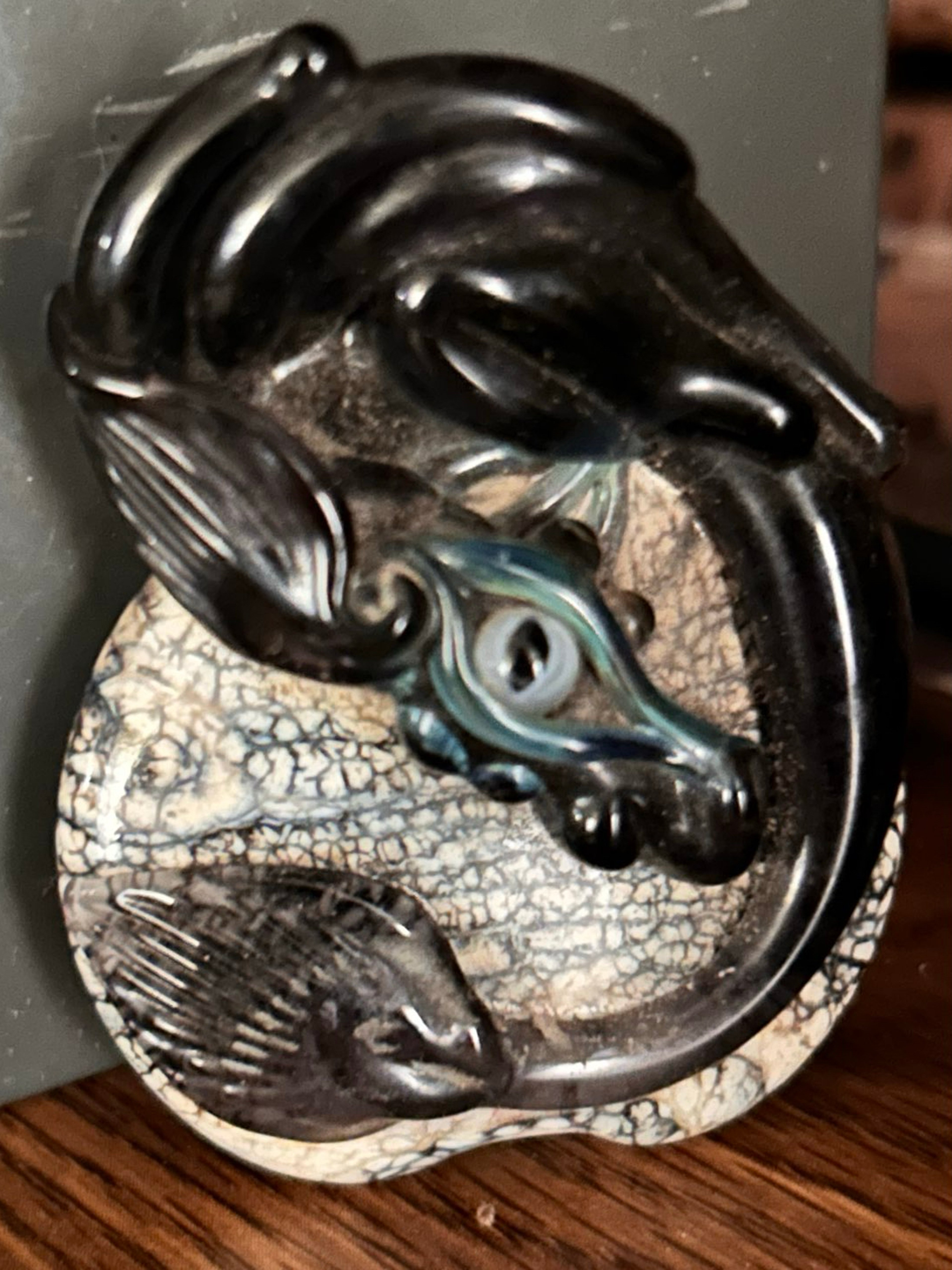 Mav glass image 0