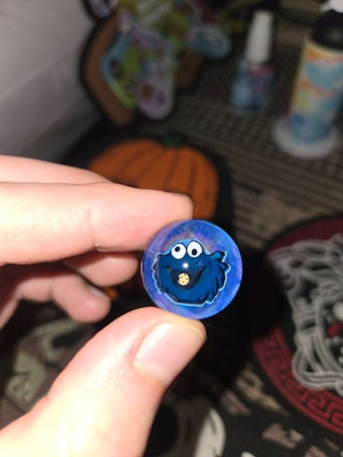 Preview pic of Cookie monster keysglass marble