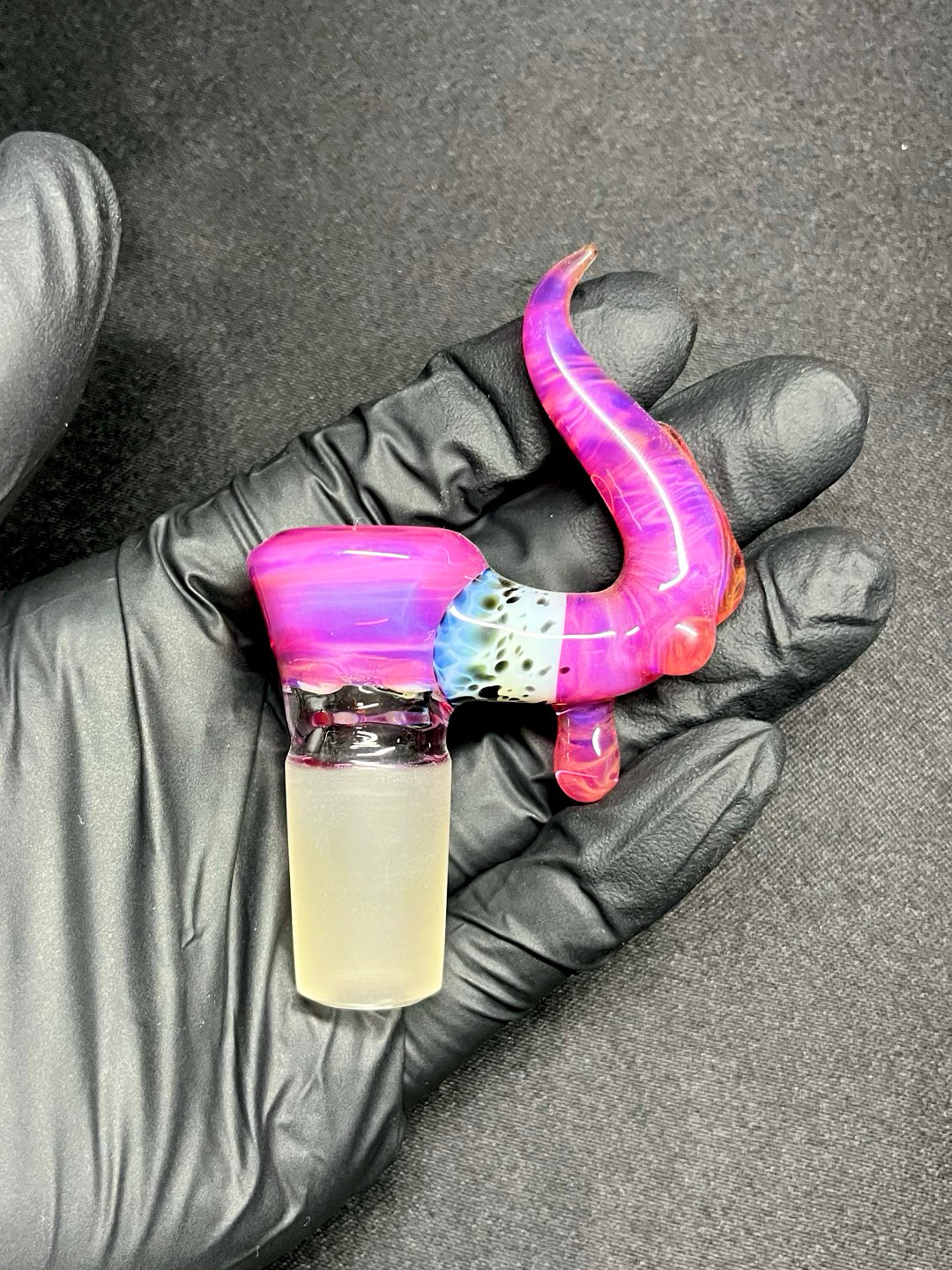 Preview pic of Transitional Telemagenta/UV Glopal 18mm slide