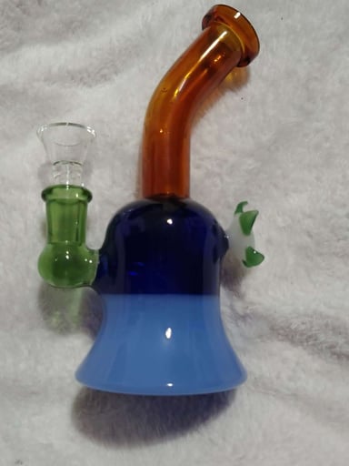 Preview pic of Flower bong/dab rig