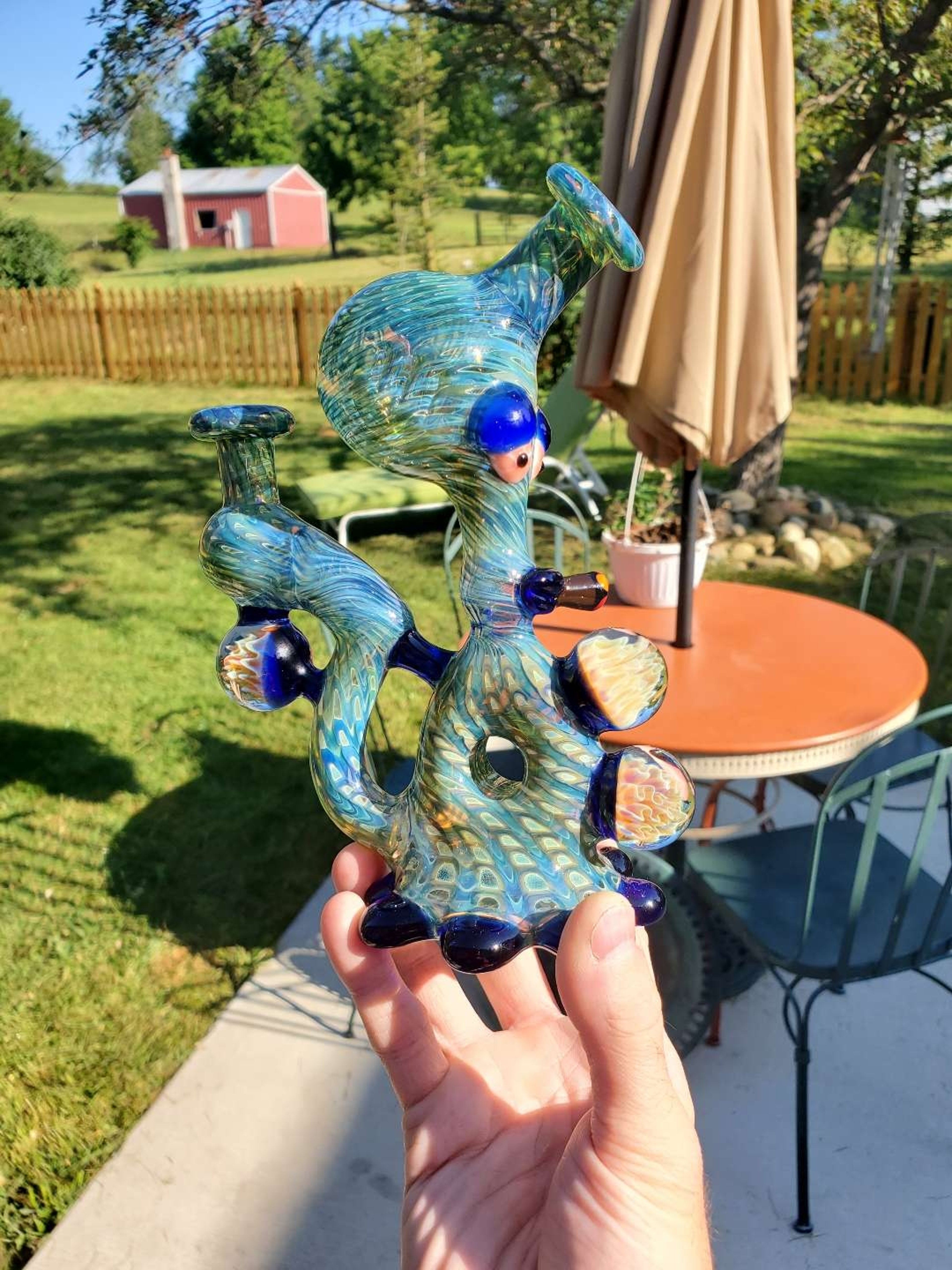 Preview pic of Puff fumed Roger