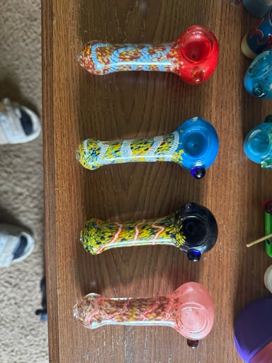 Preview pic of Lot of 4 confetti spoons (red, blue, black, pink)