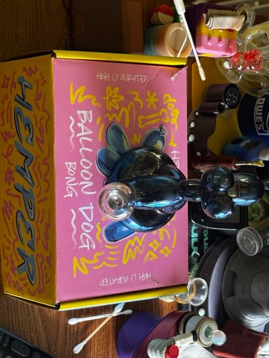 Preview pic of Hemper Balloon Dog Bong (blue)