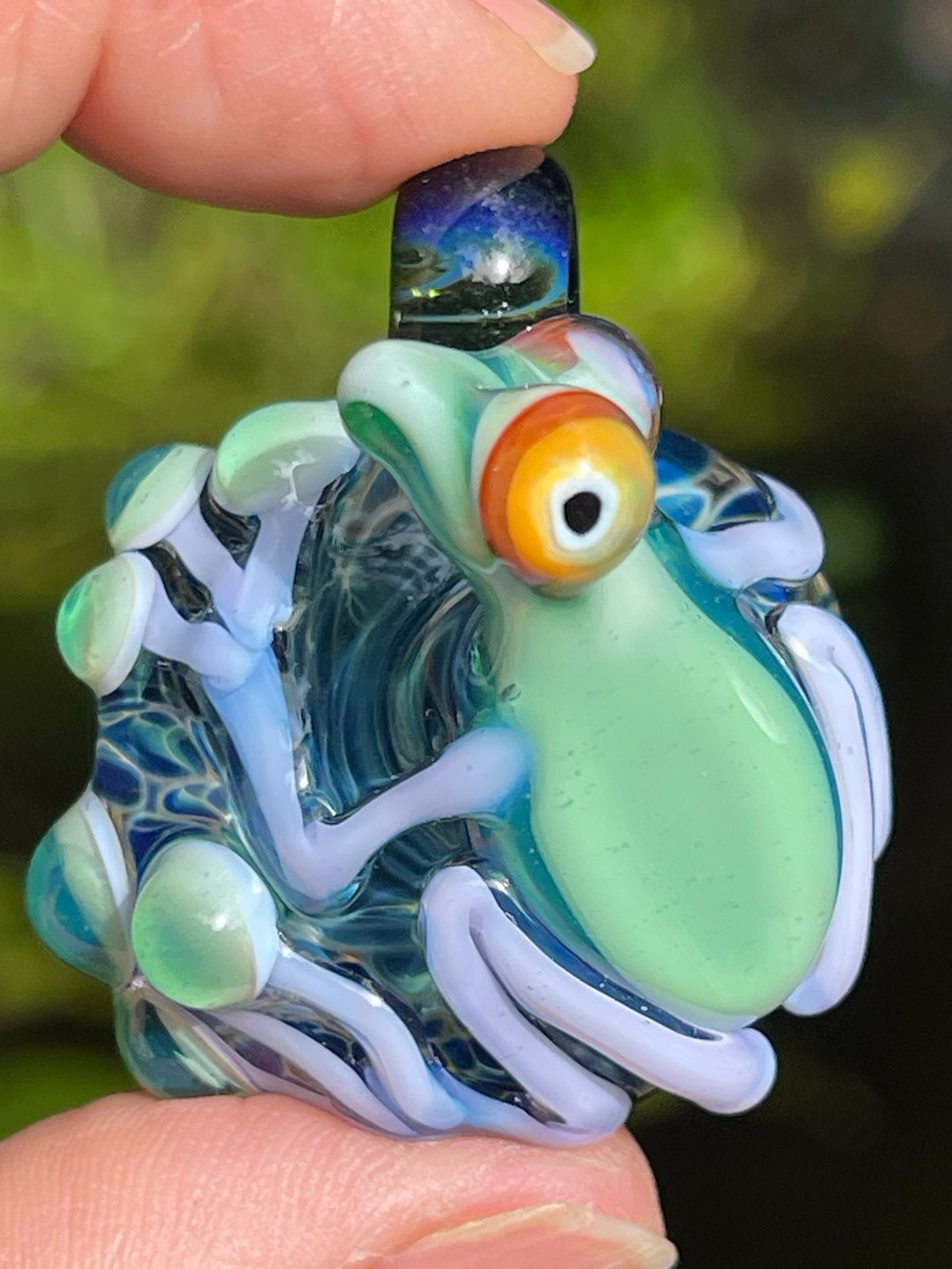Preview pic of Glass Tree Frog Necklace