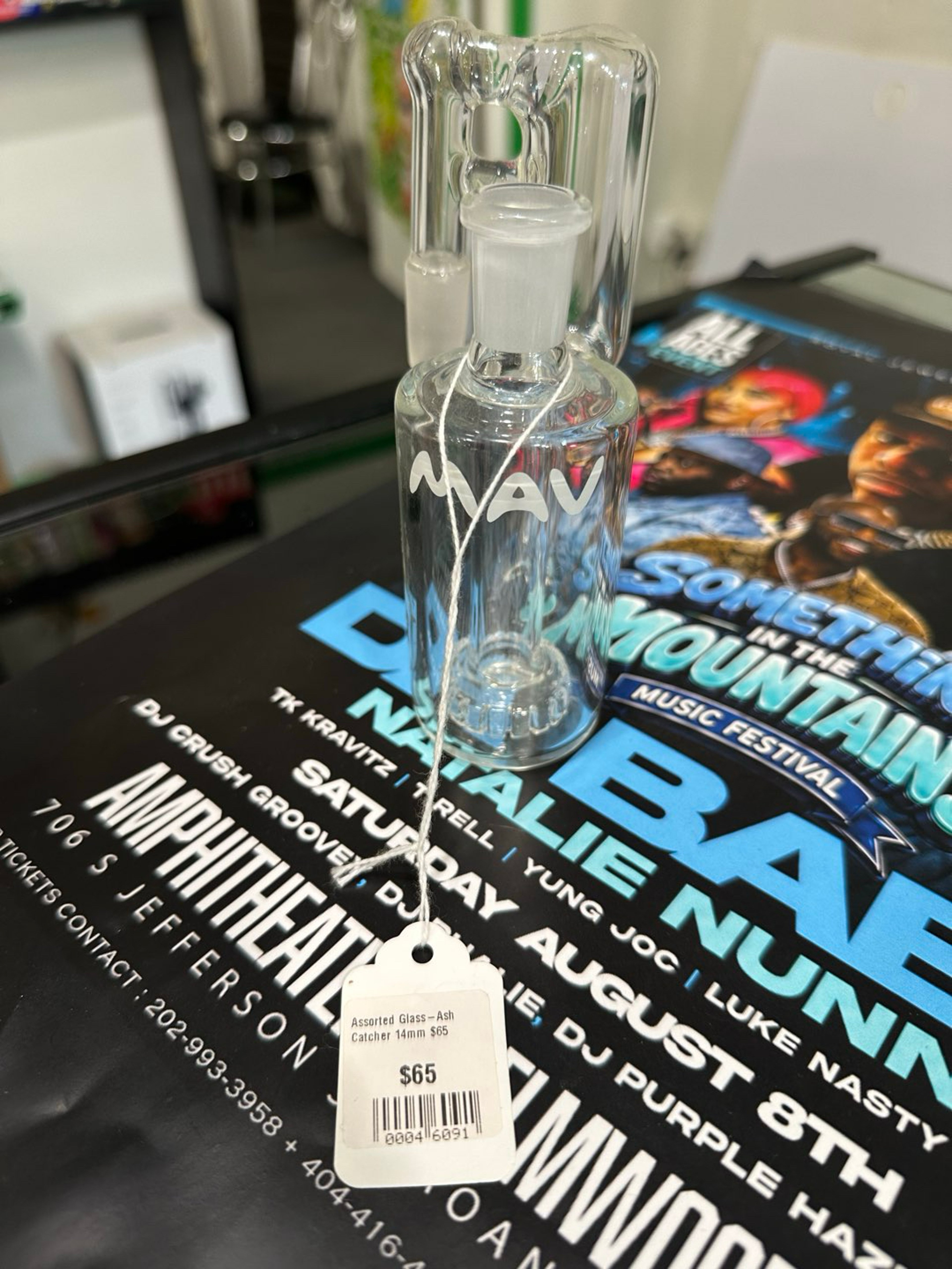 Preview pic of Mav glass ash catcher