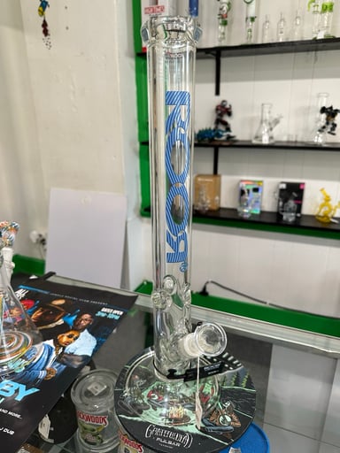 Preview pic of ROOR straight shooter bong