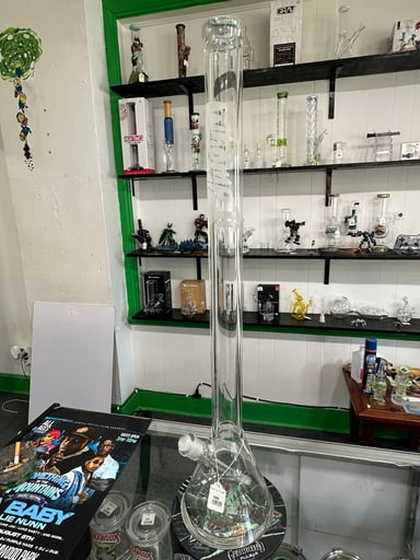 Preview pic of Whomp it 30” XL Beaker