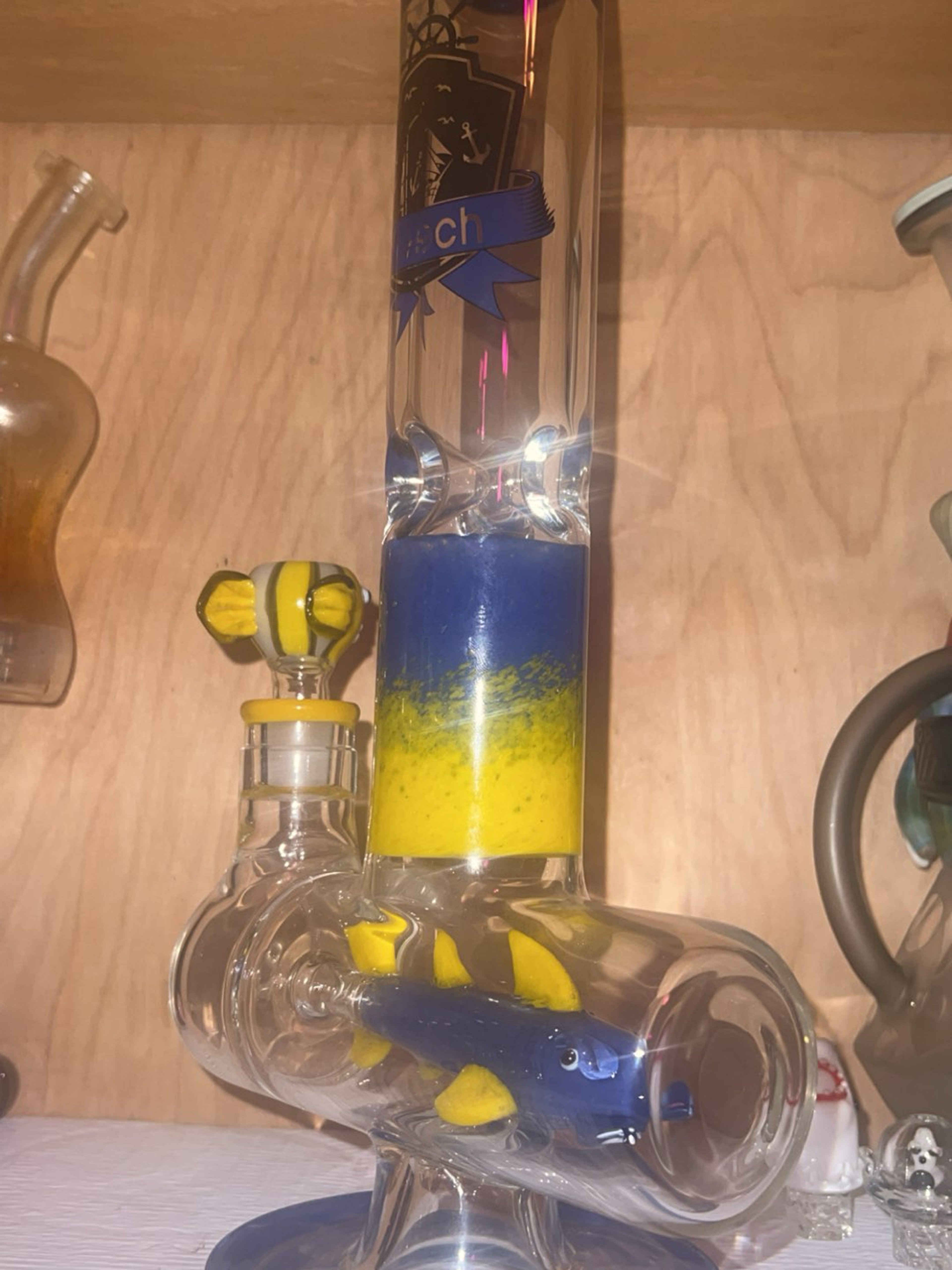 Preview pic of RARE Cheech blue fish inline perc bong