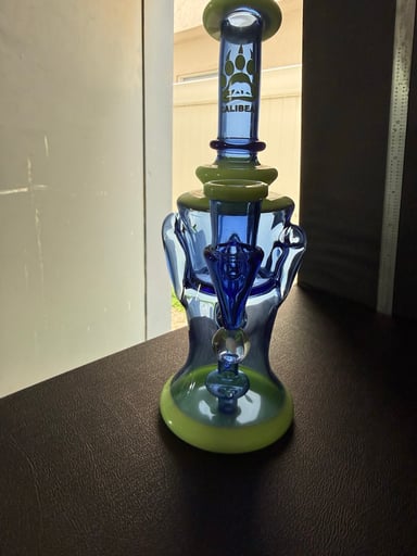 Preview pic of Beautiful 8” Calibear Gilcycler dab rig with dual uptakes and single drain, excellent function, iridescent royal blue and slime green