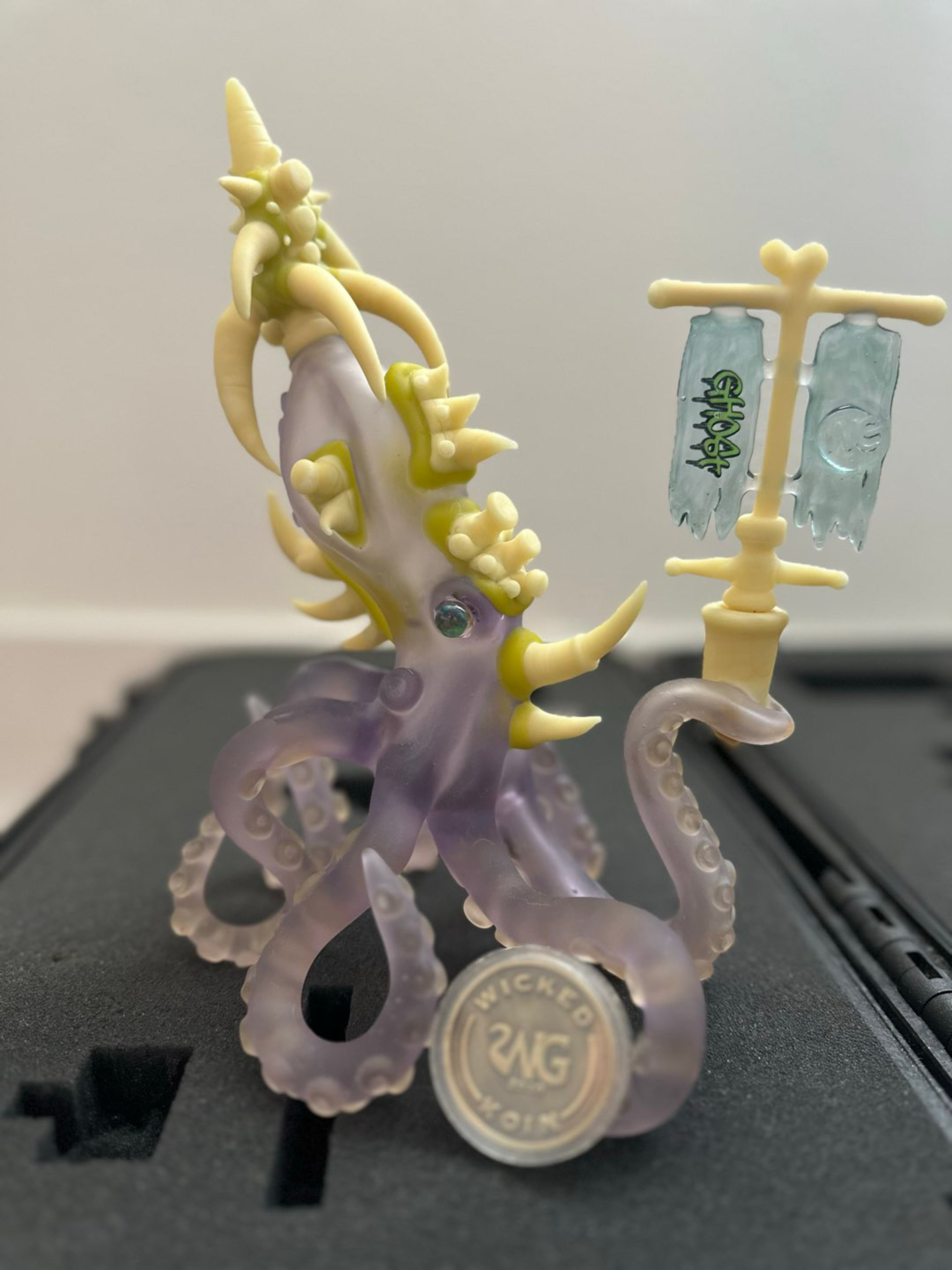 Preview pic of What’s Kraken?! *Read Description Make an Offer!