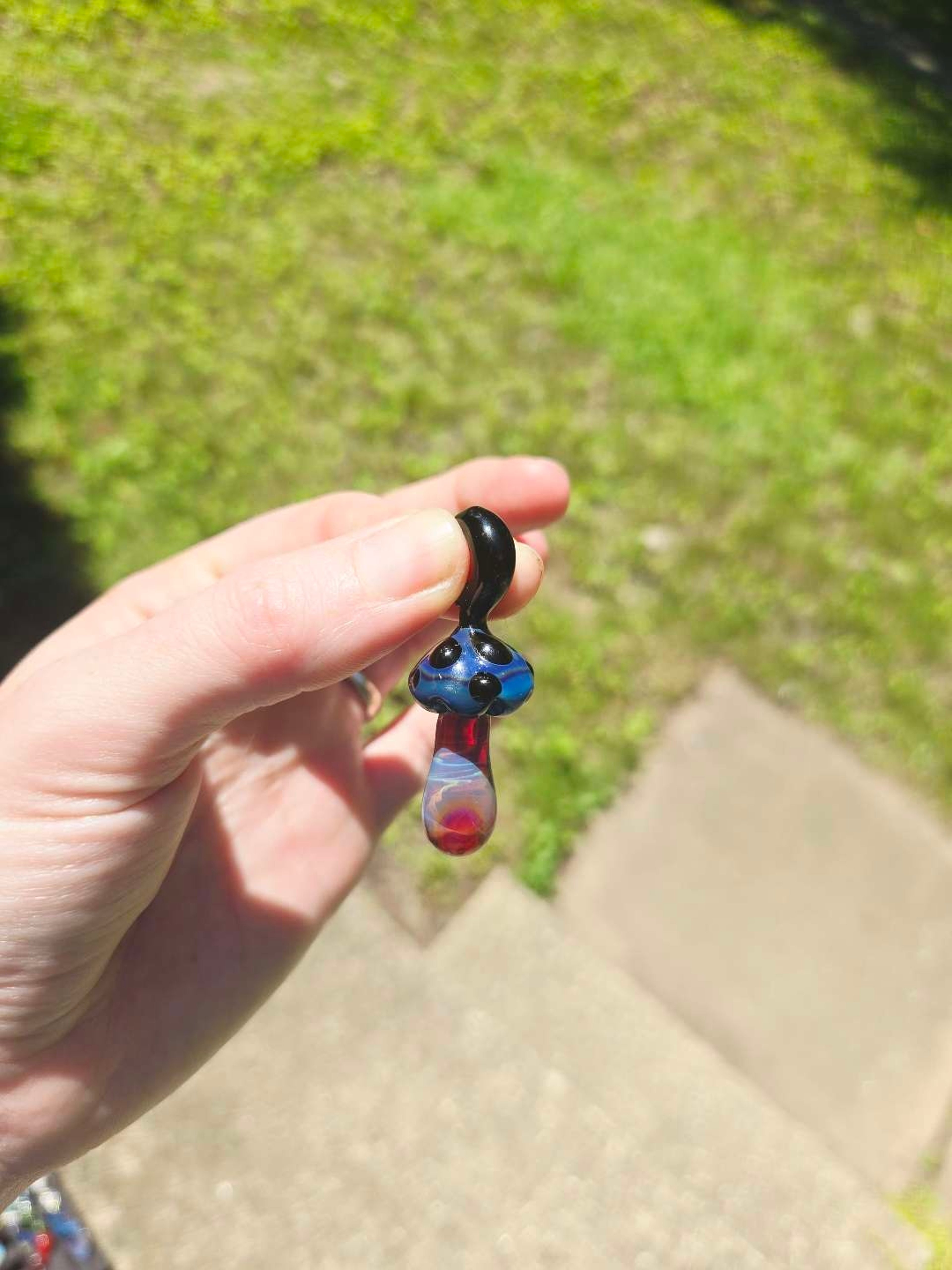 Preview pic of HotHead Glass Mushroom Pendant