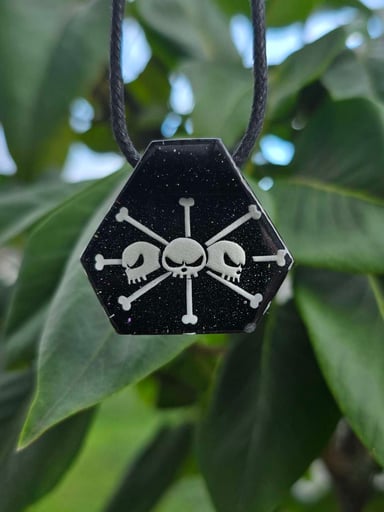 Preview pic of Blackbeard Pirate Jolly Roger Glow UV Pendant