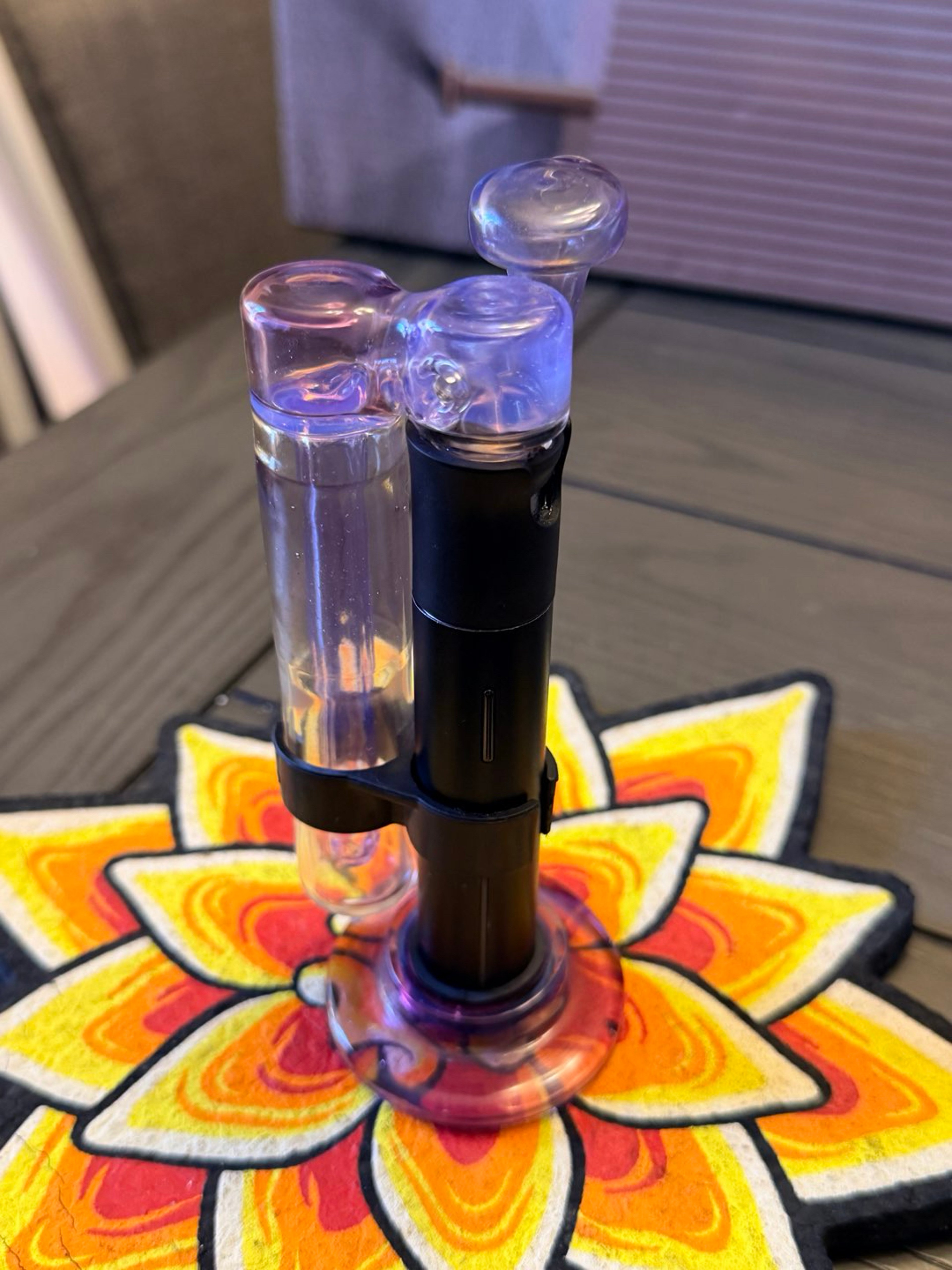 Preview pic of Lennon glass pivot pwhip