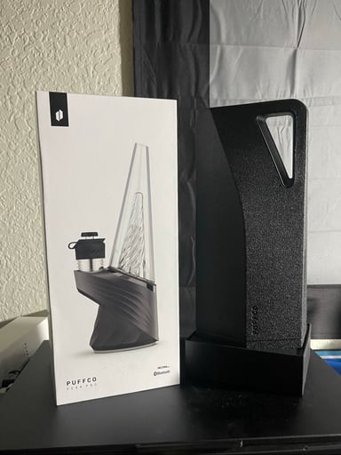 Preview pic of Puffco peak pro (like new!)