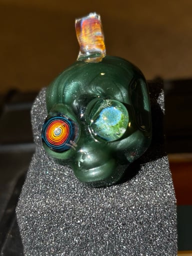 Preview pic of Alien Head *Unknown Artist*