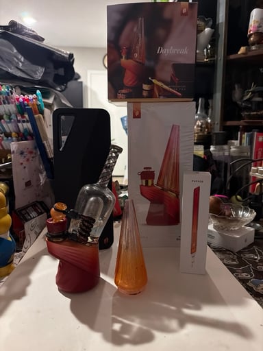 Preview pic of NEW PUFFCO PEAK PRO VAPORIZER DAYBREAK LIMITED EDITION