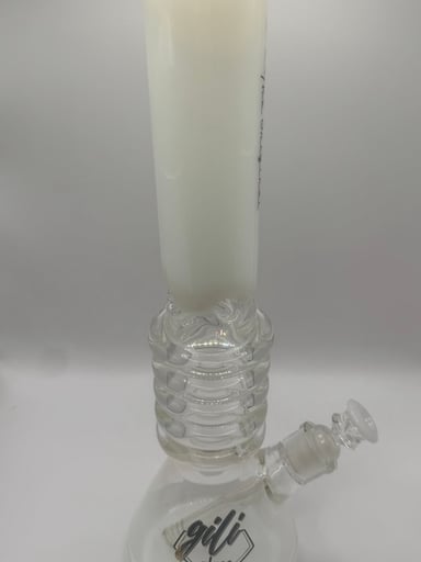 Preview pic of 18” Gili Glass Beaker Bong – Frosted White