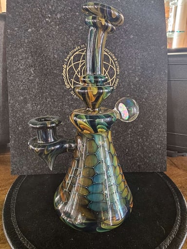 Preview pic of Jakers Glass Fumed Honeycomb