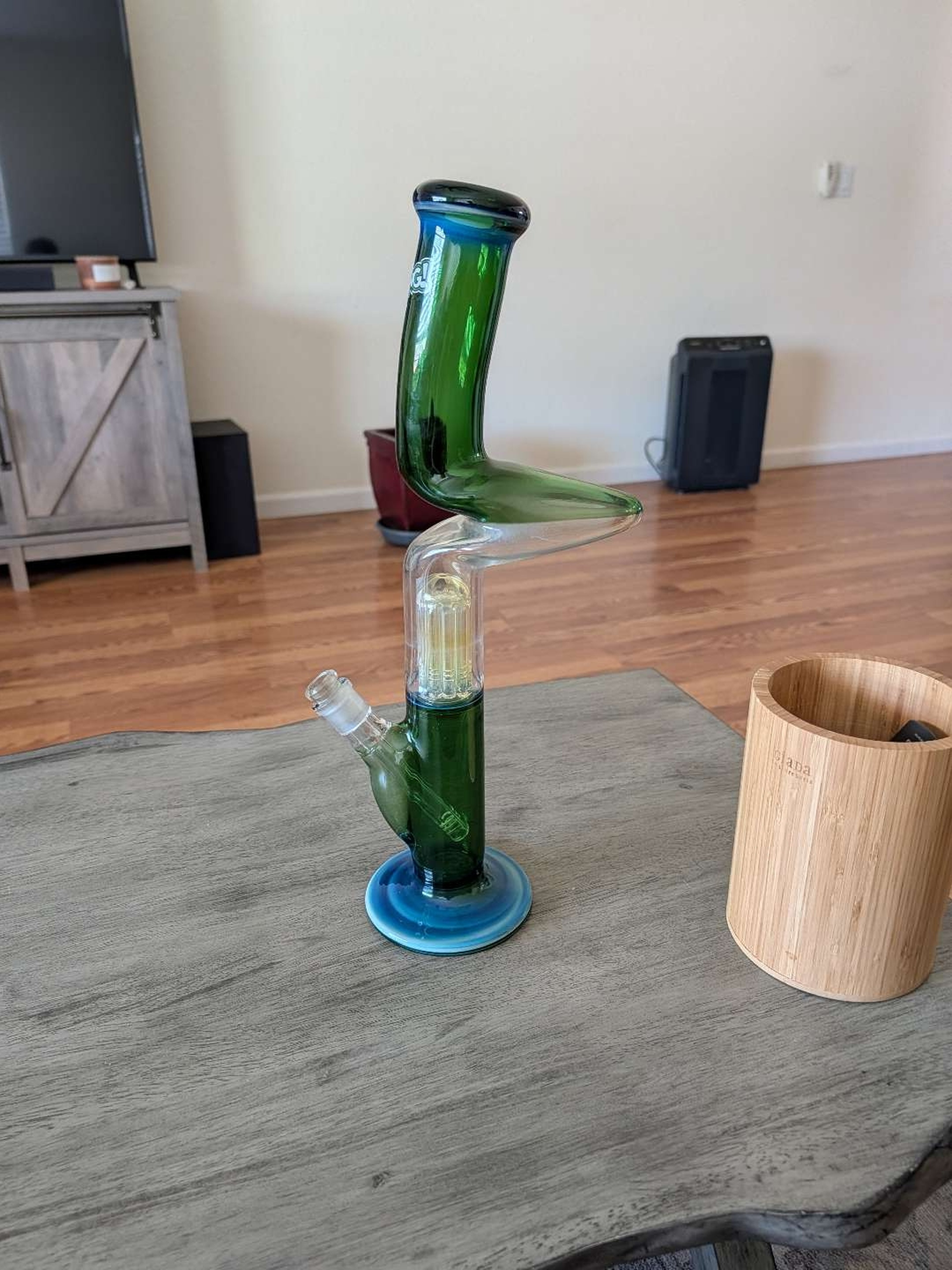 Preview pic of Green Zong with palm tree perc and extended bent neck with silver fuming!