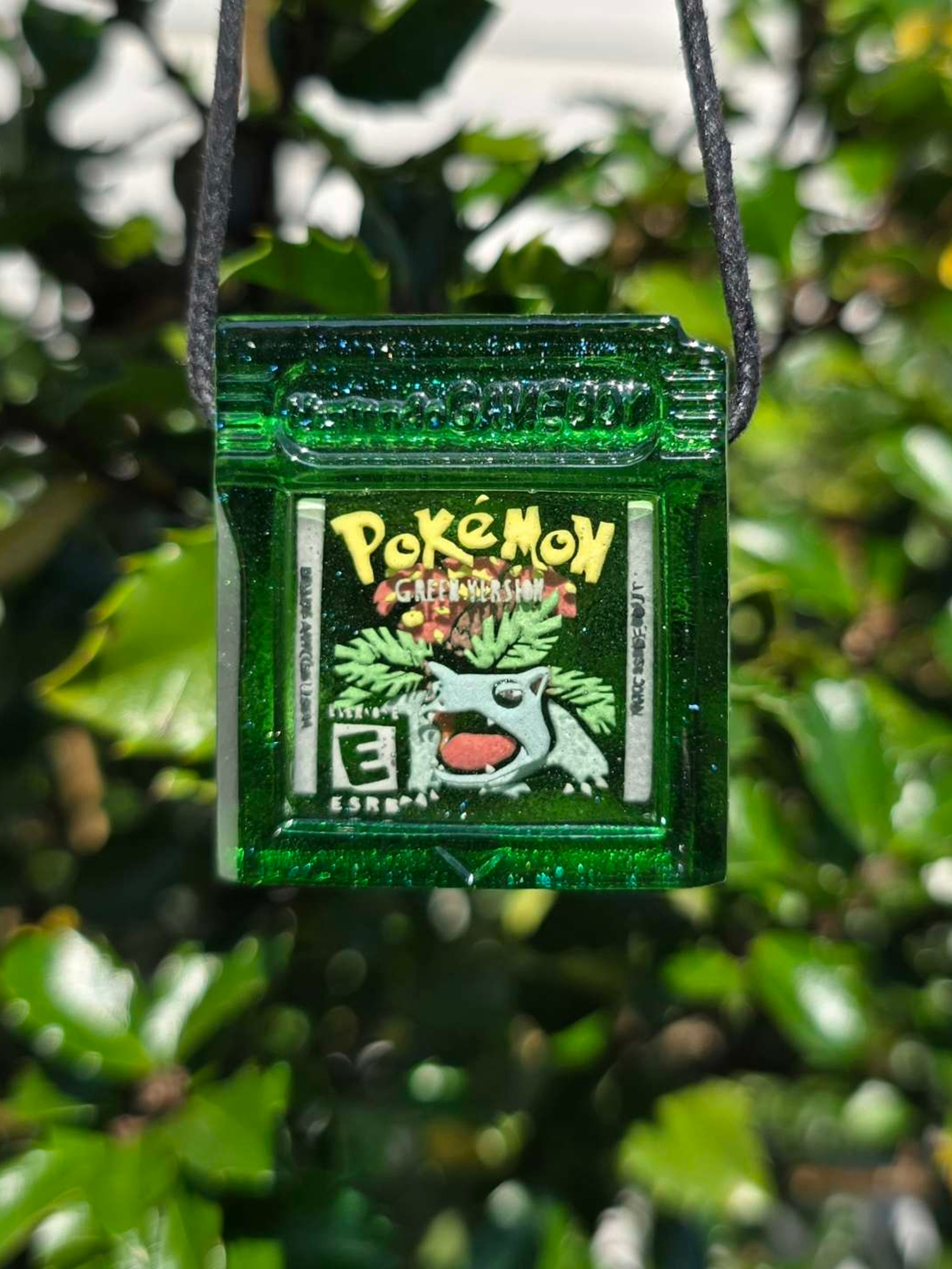 Preview pic of Prototype Venusaur Pokemon Green Cartridge Glow UV Pendant